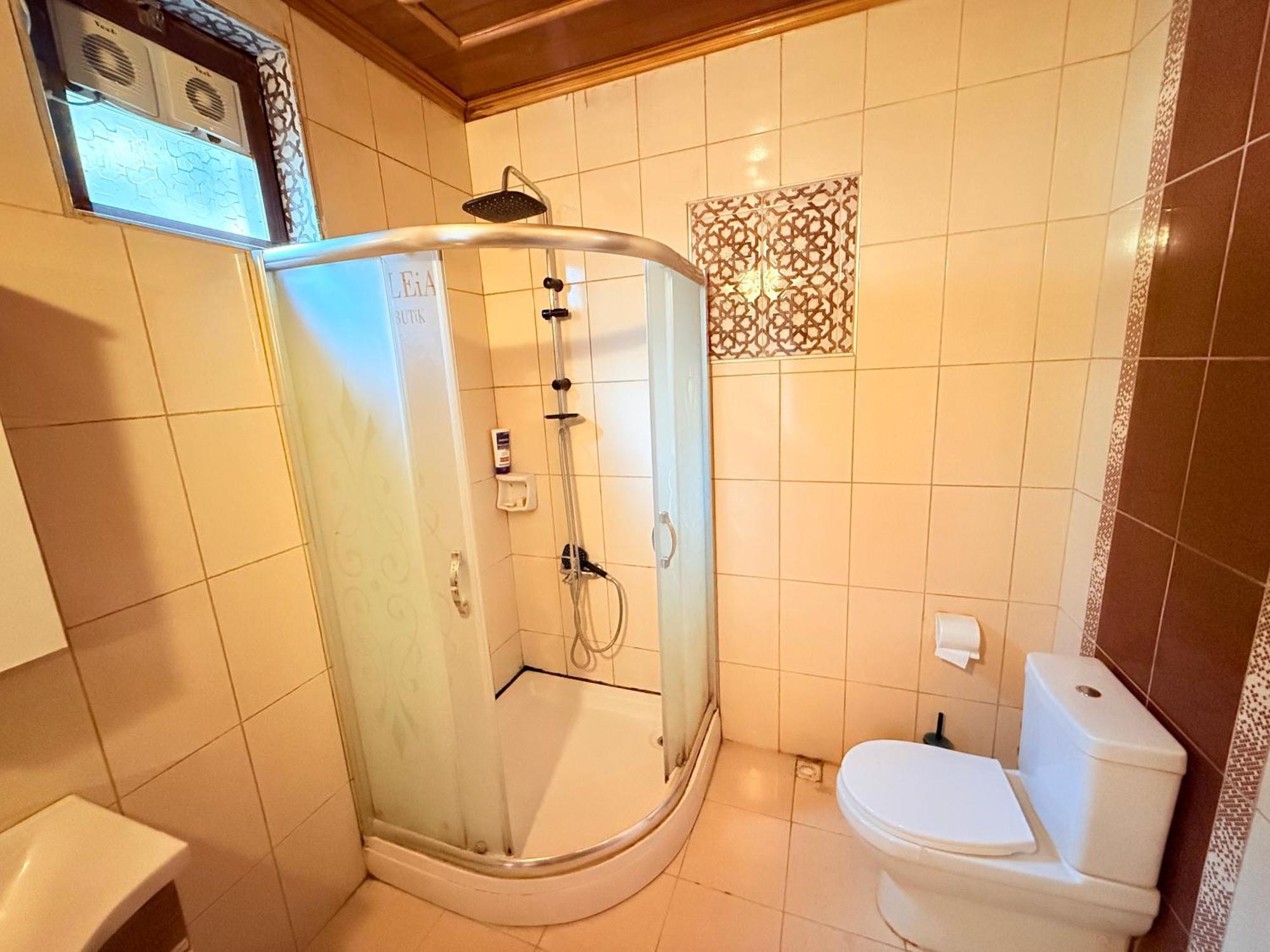 Hotel Oez Butik Antik Kent Myrleia 2*