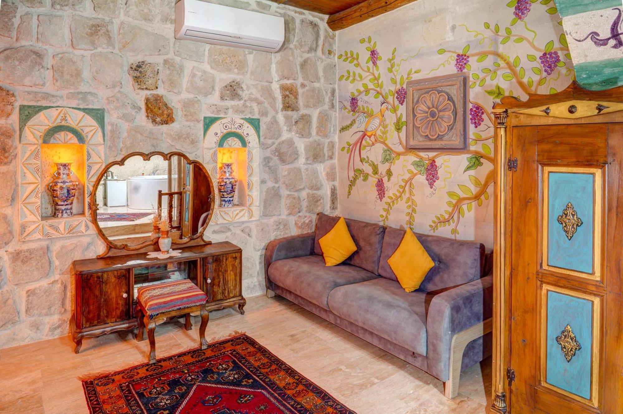 Nova Cave Ortahisar