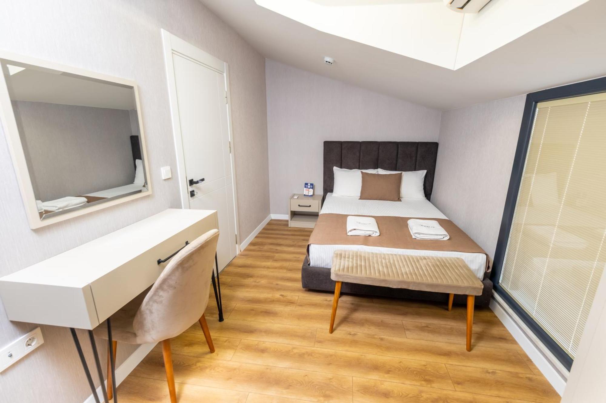 Luxury Life 3*