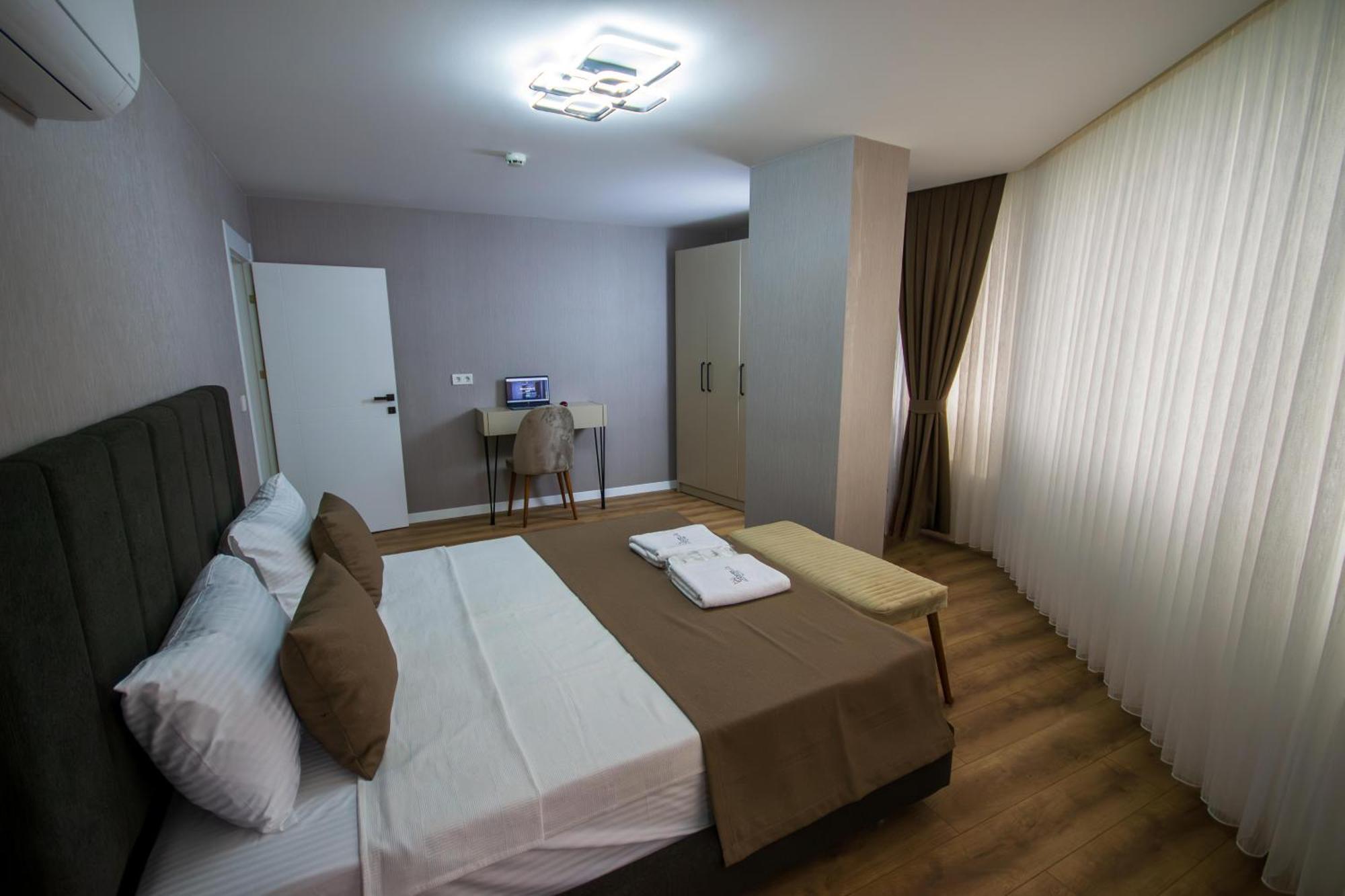 Luxury Life Hotel 3*