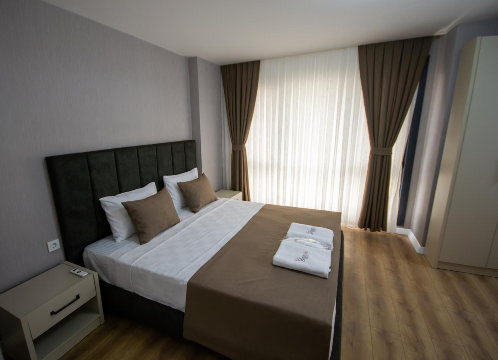 Hotel Luxury Life 3*