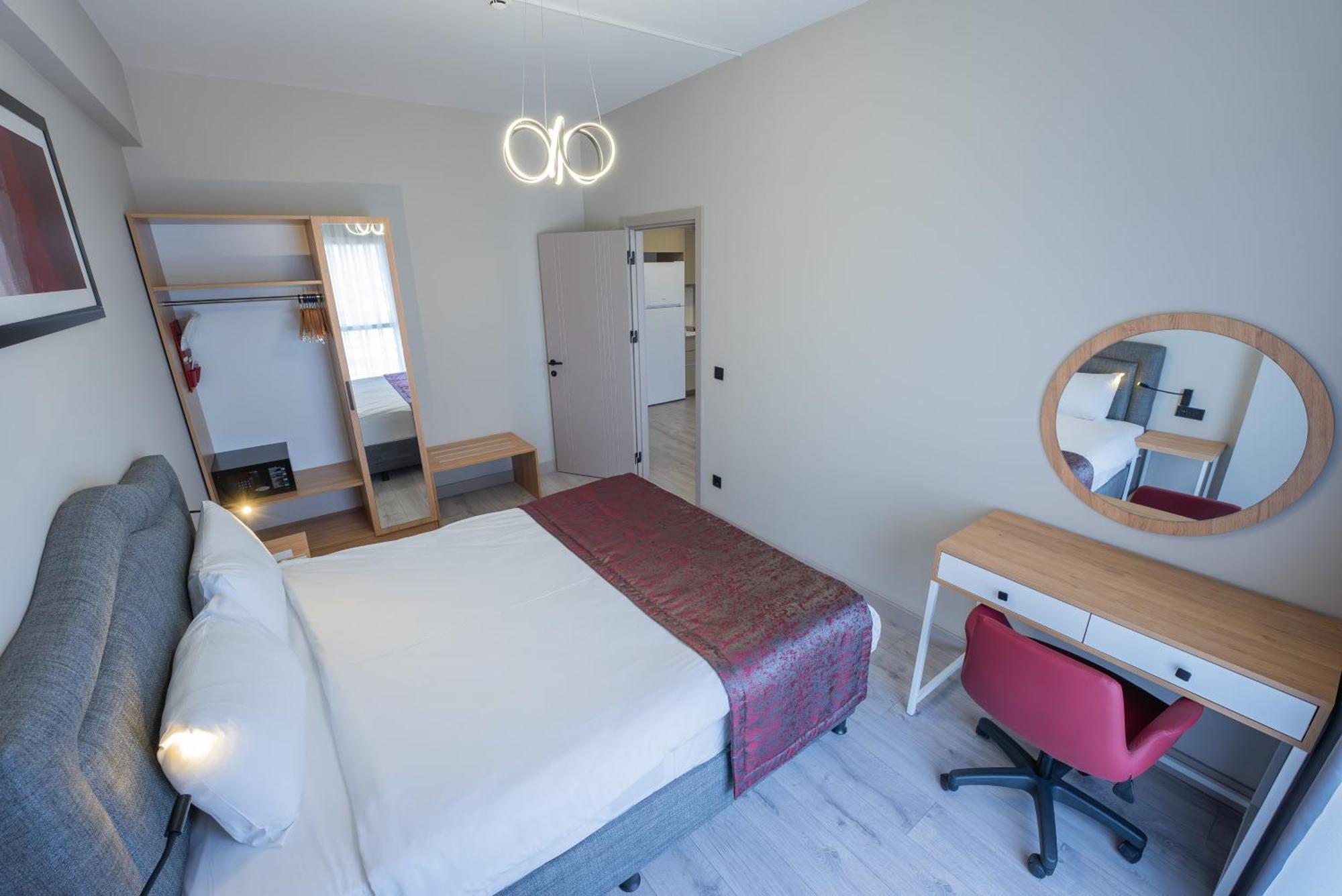 Western & Residences Hotel 4*