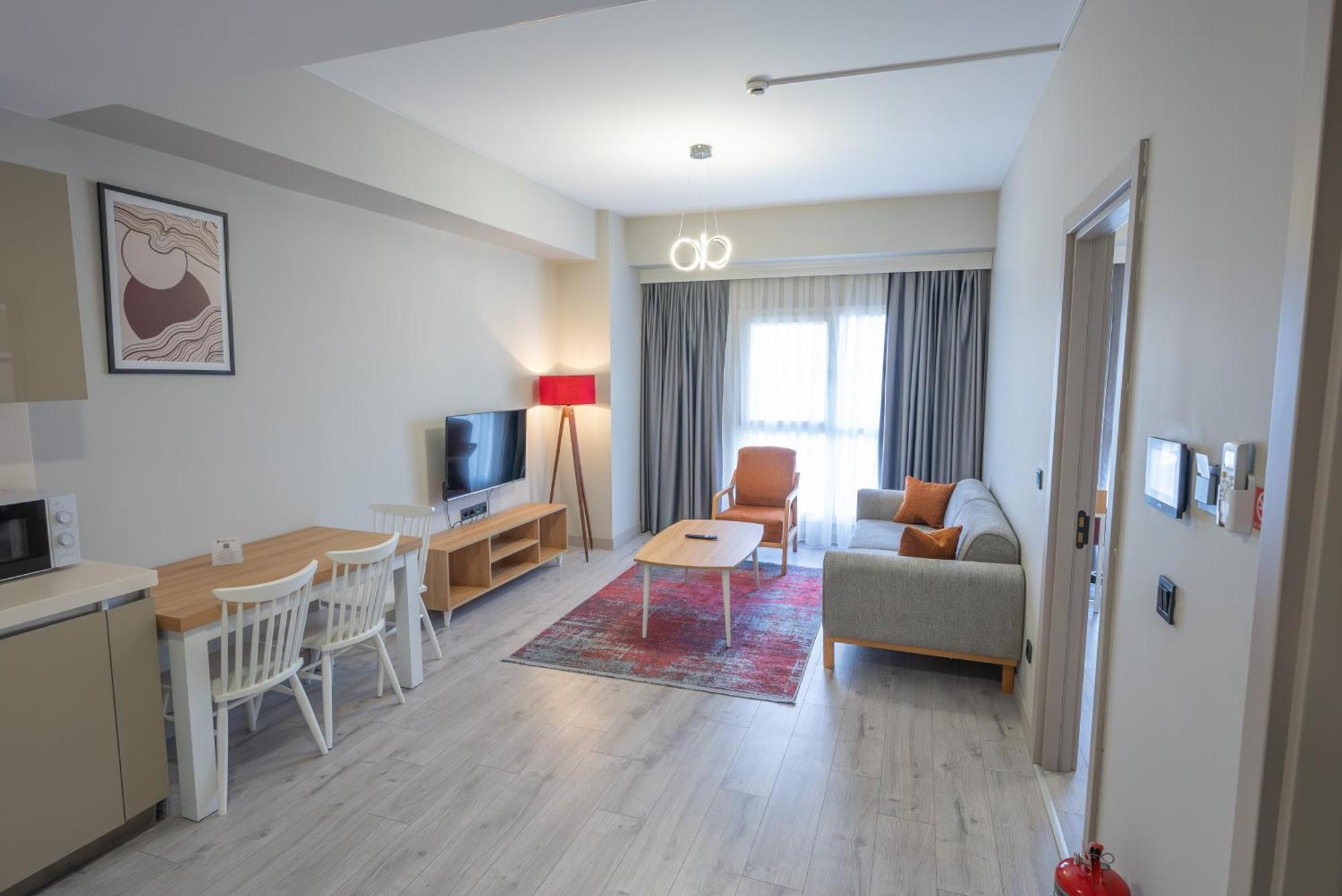 Western & Residences Hotel 4*