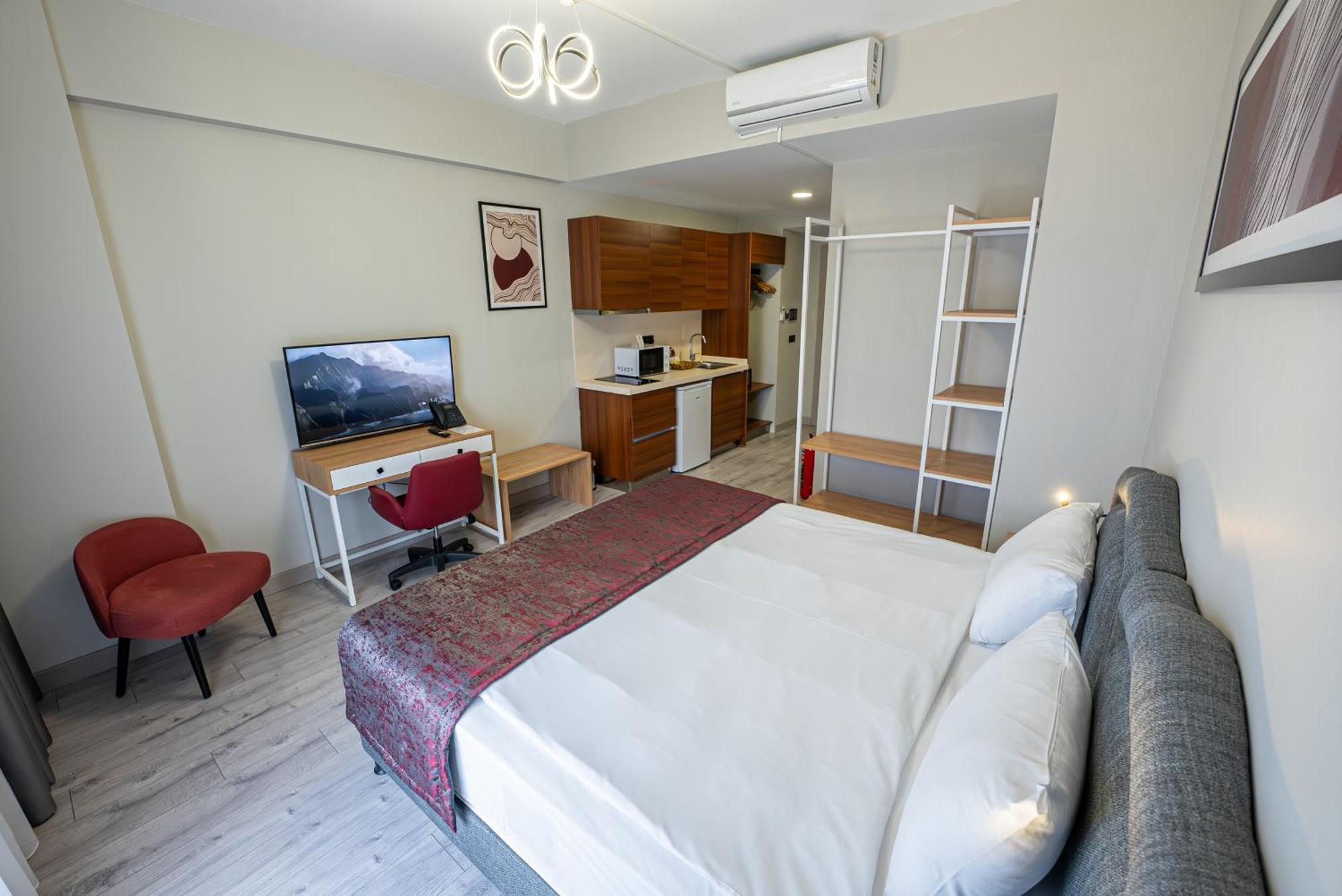 Western & Residences 4*