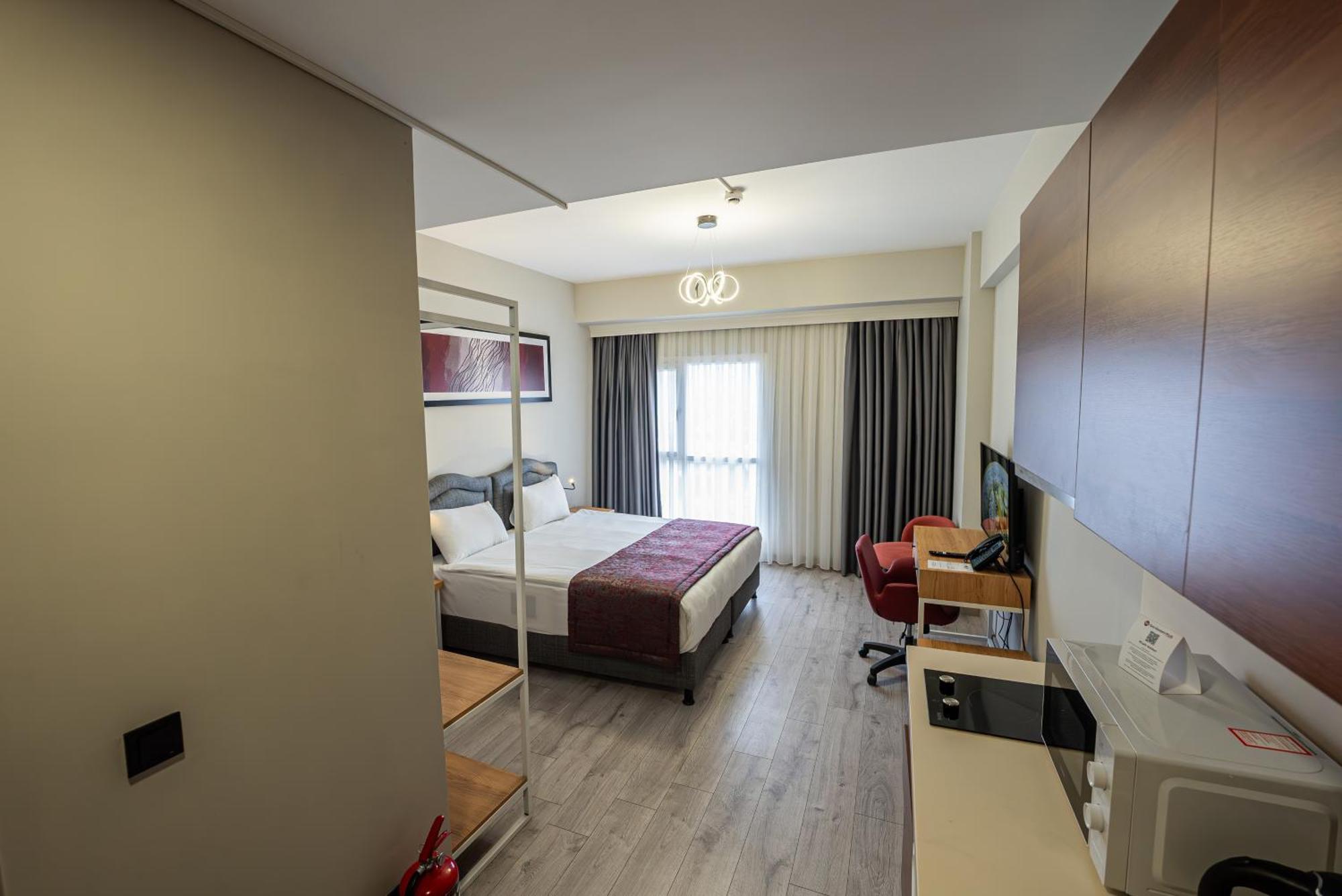 Hotel Western & Residences 4*