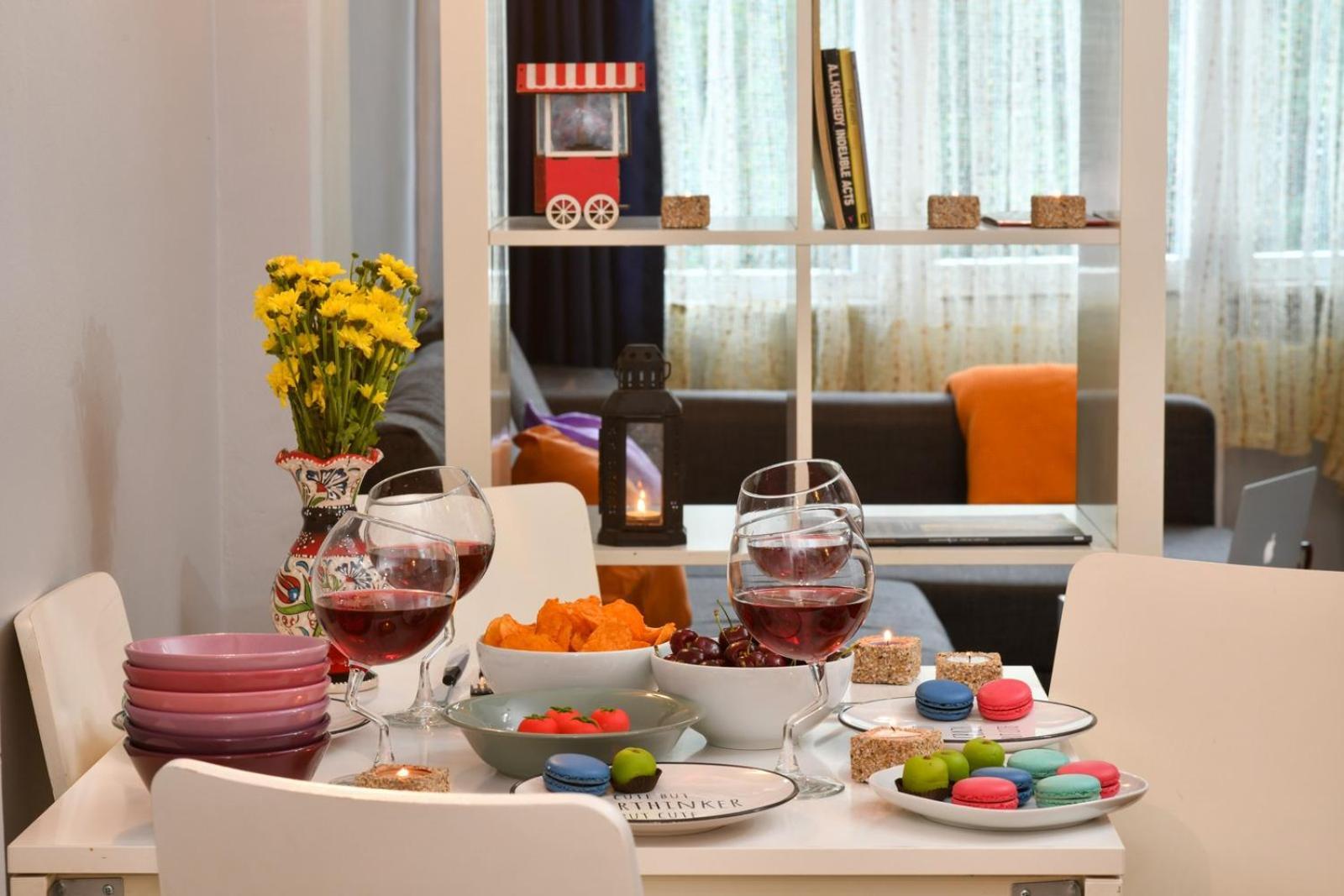 The Maiden Tower From Your Bedroom Romantic View, In Taksim Square Apartment Istanbul