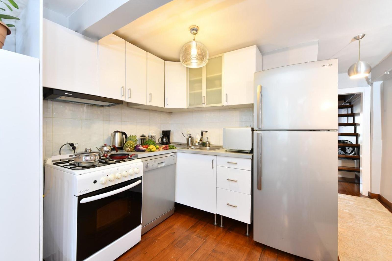 Apartment The Maiden Tower From Your Bedroom Romantic View, In Taksim Square Istanbul
