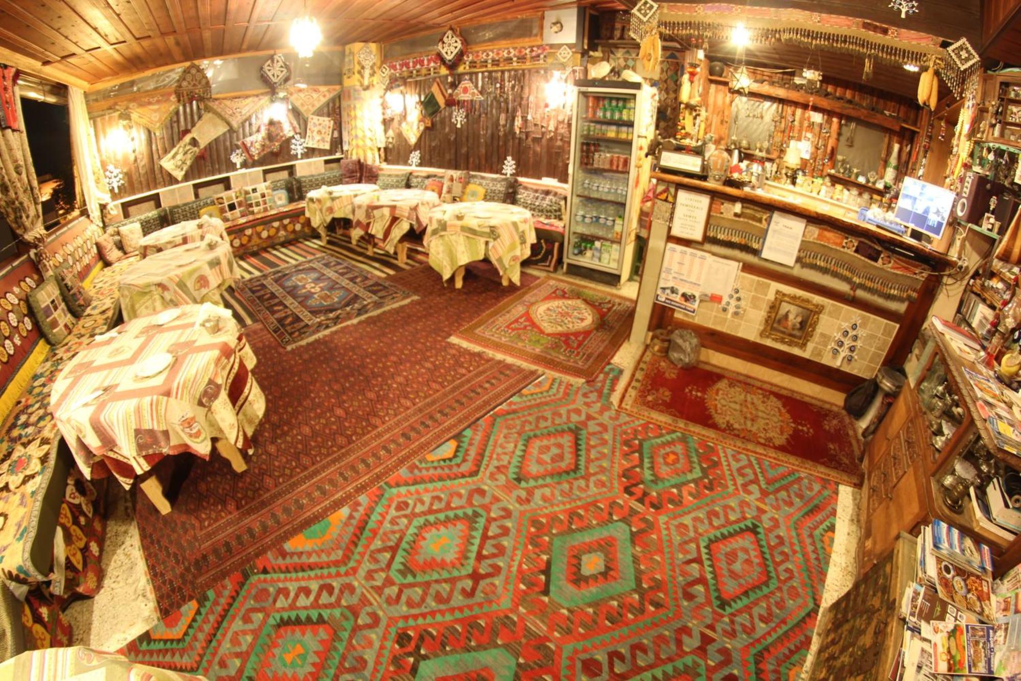 Homeros & Guest house *