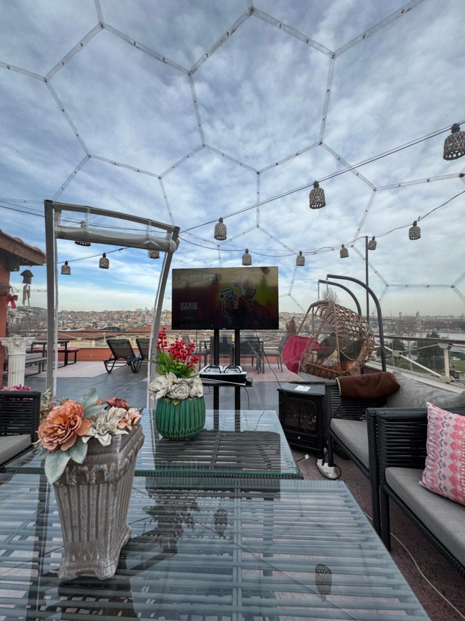 Waterfront By The Tram - Private Terrace With Dome & Golden Horn View In Fatih Holiday home