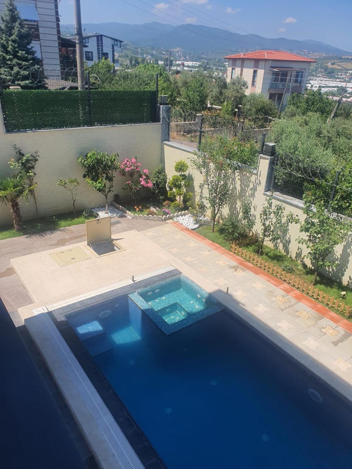 Comfort 4 Bedroom Yalova View