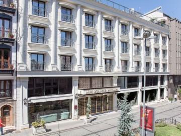 Miss Hotel