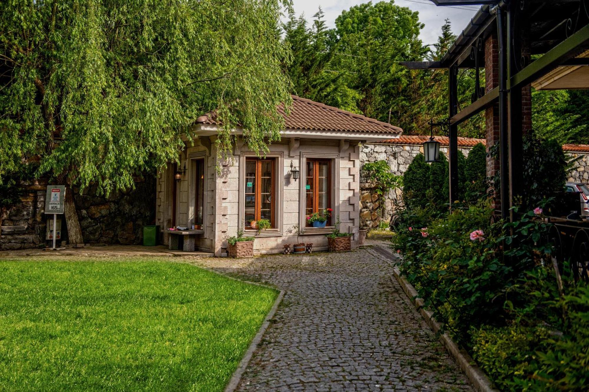 Wineport Riverside & Winery Hotel 3*