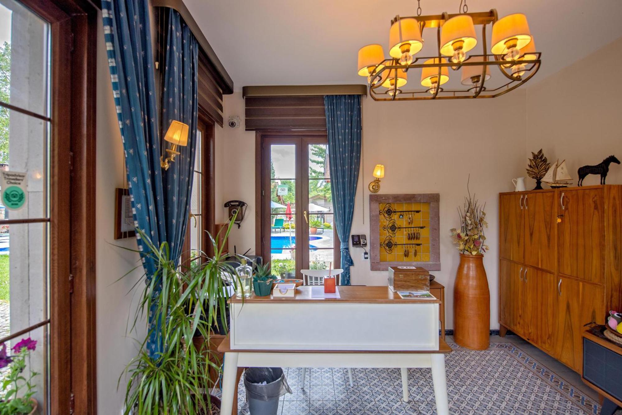 Hotel Wineport Riverside & Winery 3*