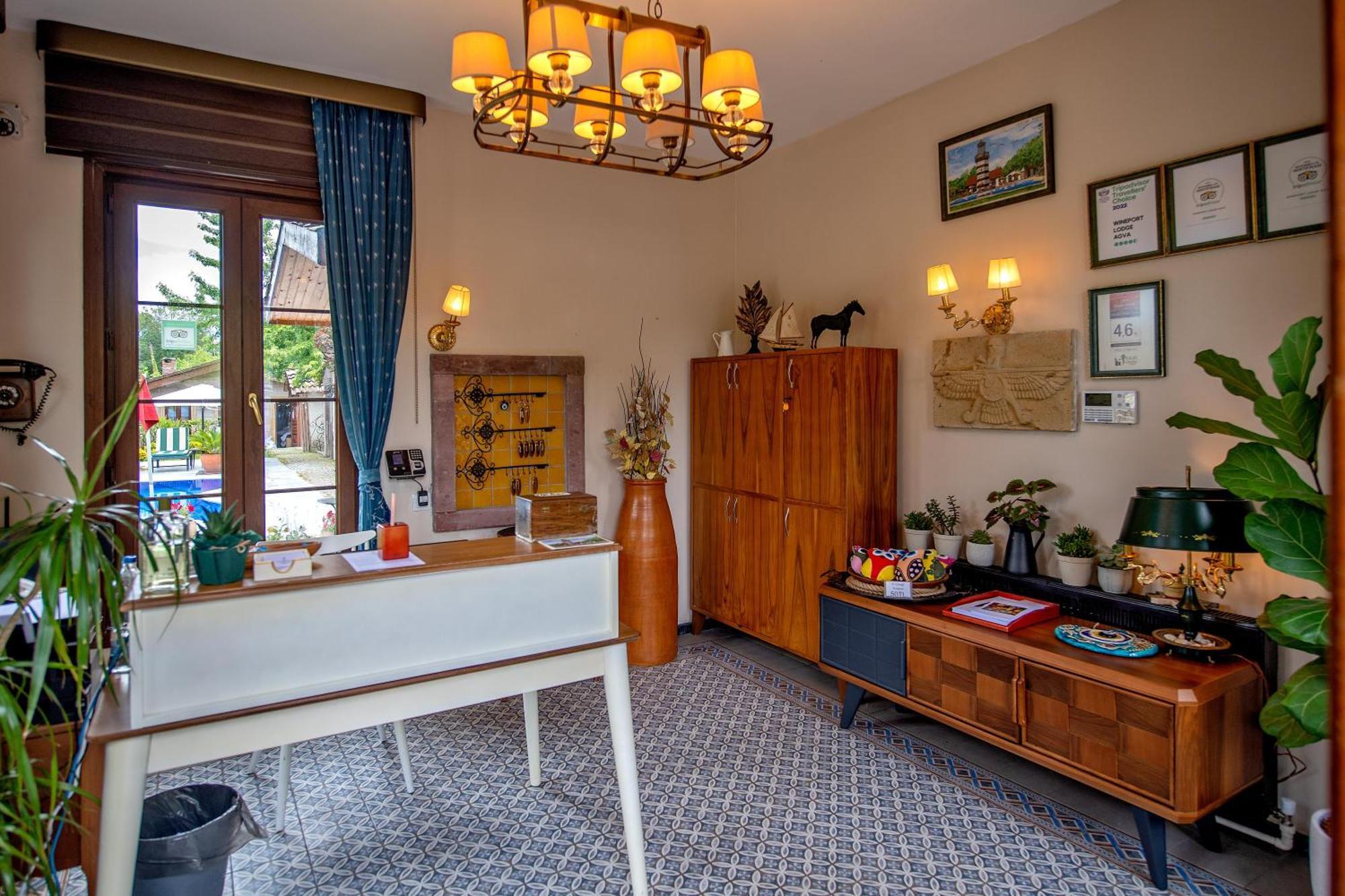 Wineport Riverside & Winery 3*