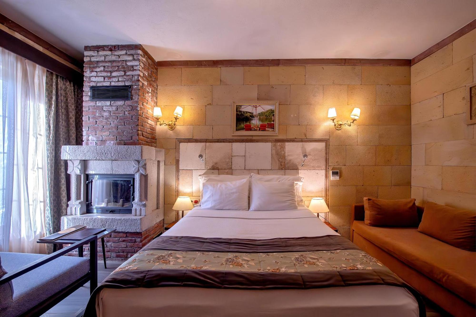 Wineport Riverside & Winery Hotel 3*