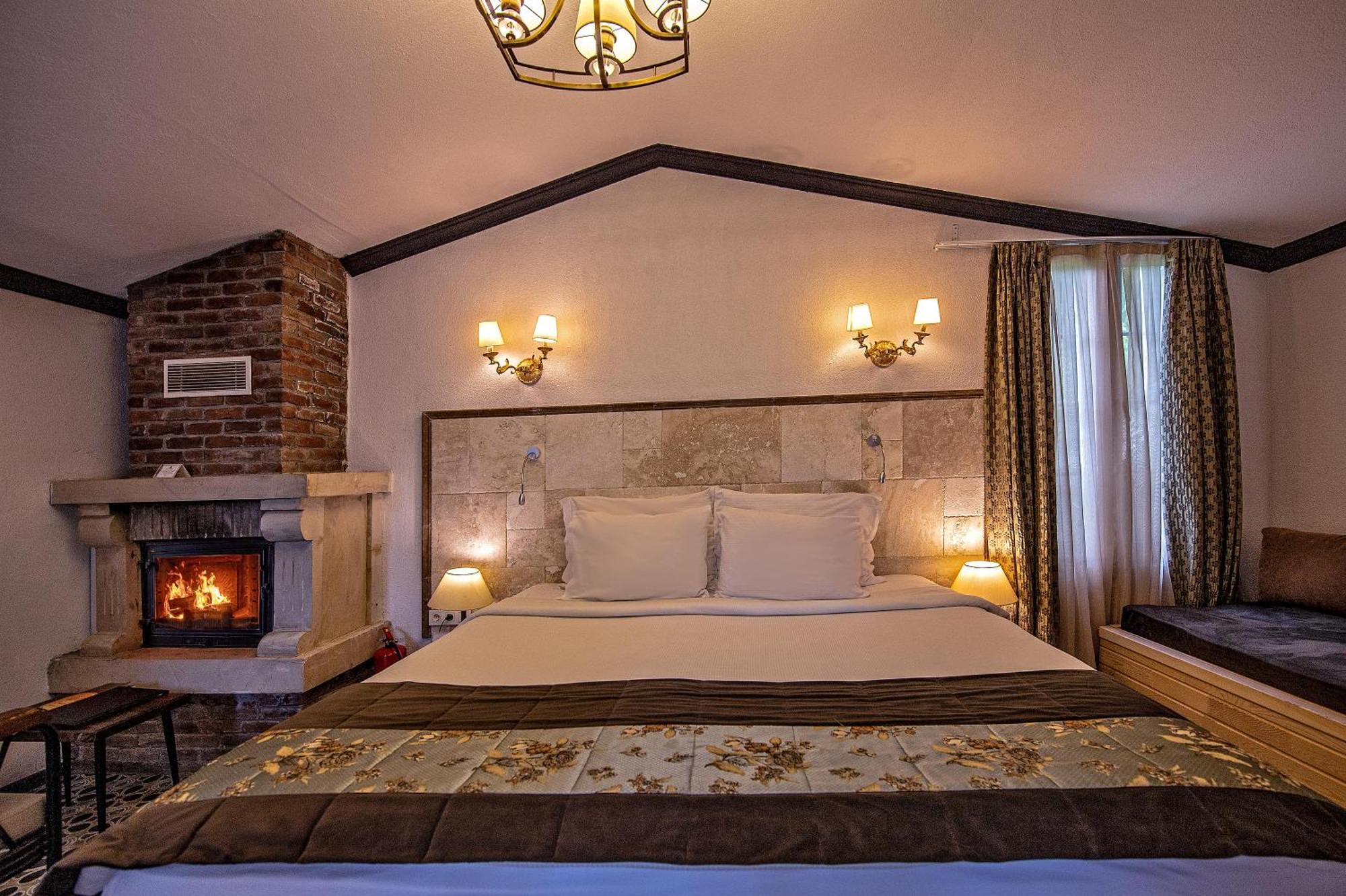 Wineport Riverside & Winery 3*