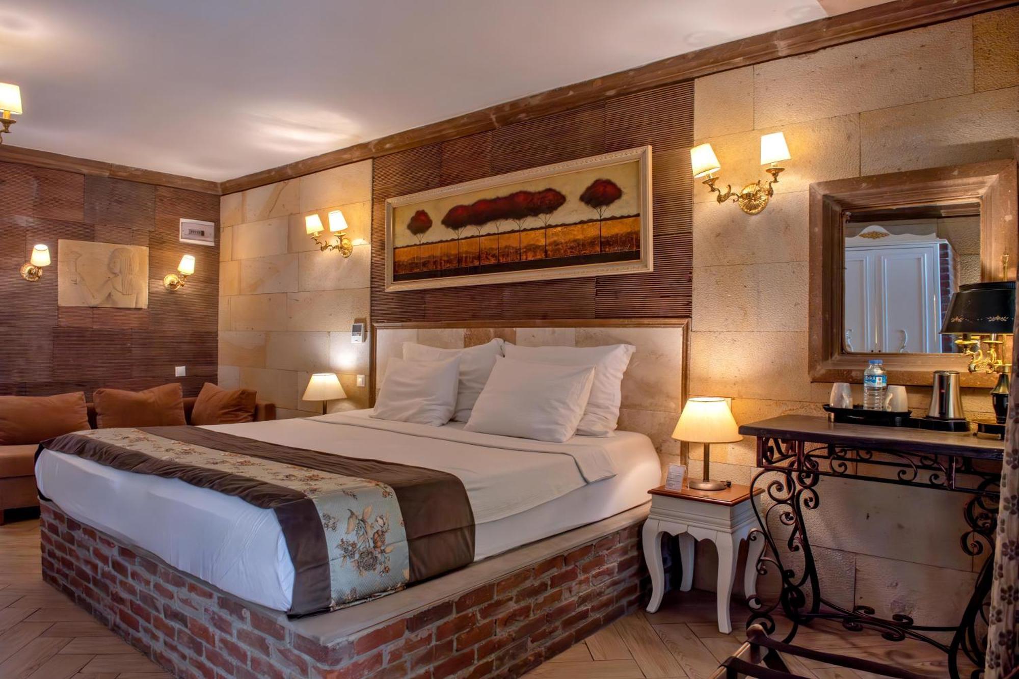 Wineport Riverside & Winery Hotel 3*