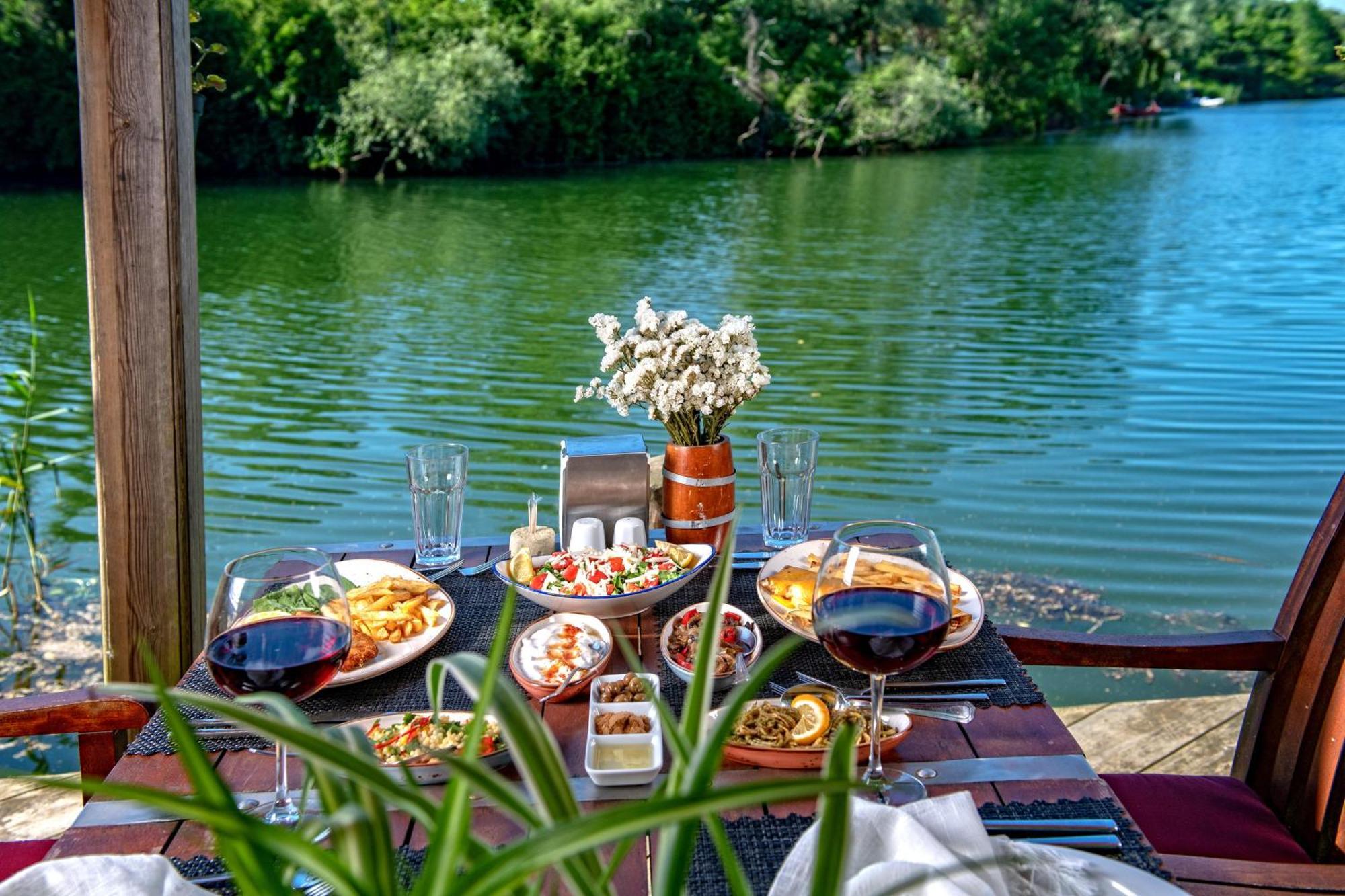 Wineport Riverside & Winery Hotel 3*