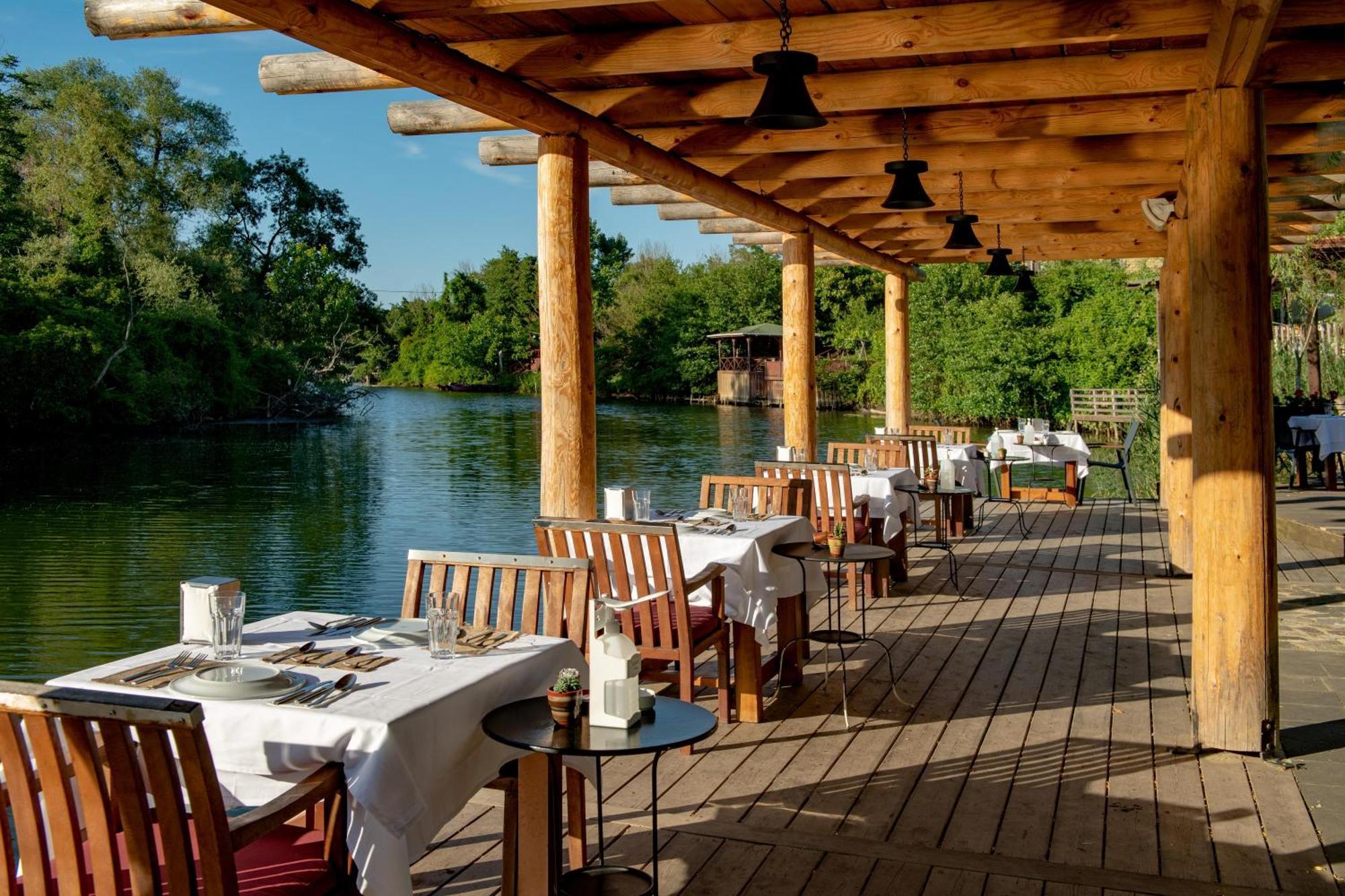 Wineport Riverside & Winery 3*