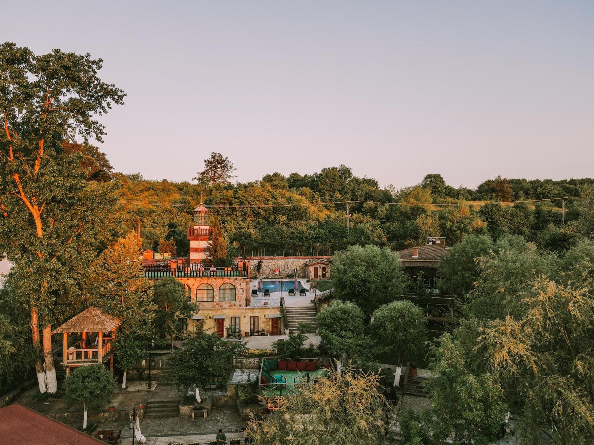 Wineport Riverside & Winery 3*