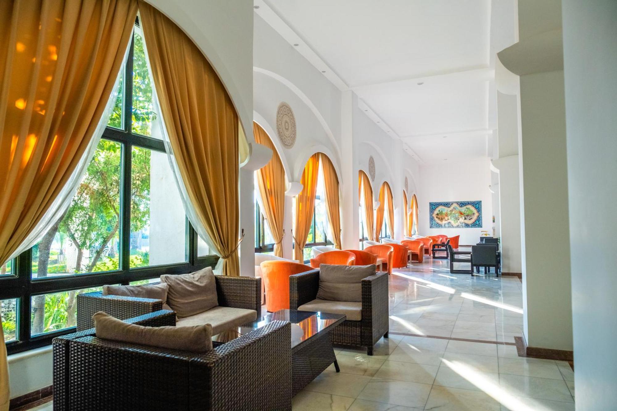 Resort Sural Side