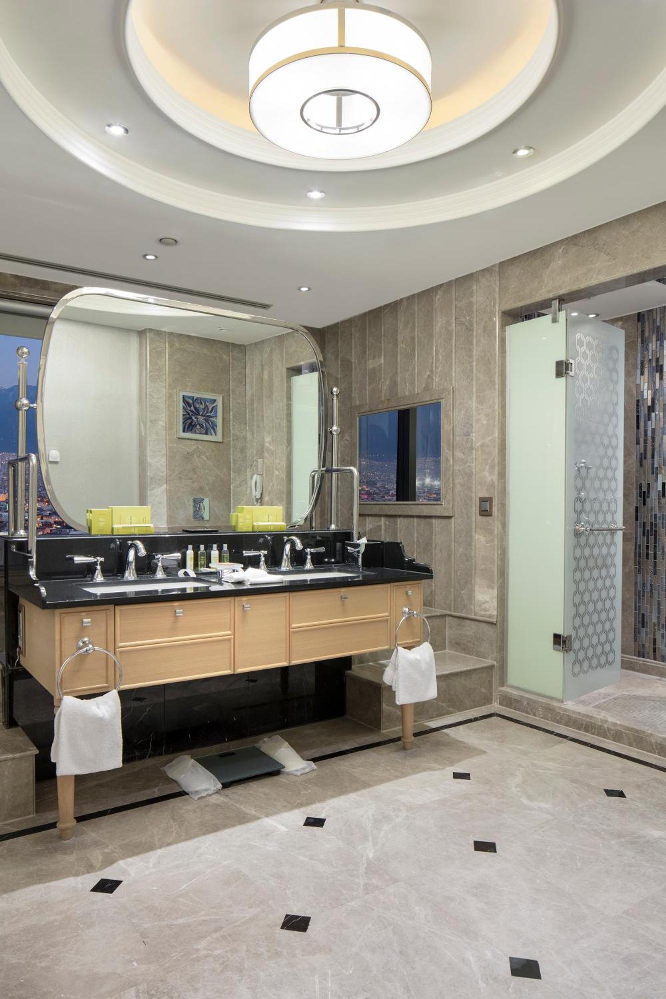 Hilton Convention Center & Bursa