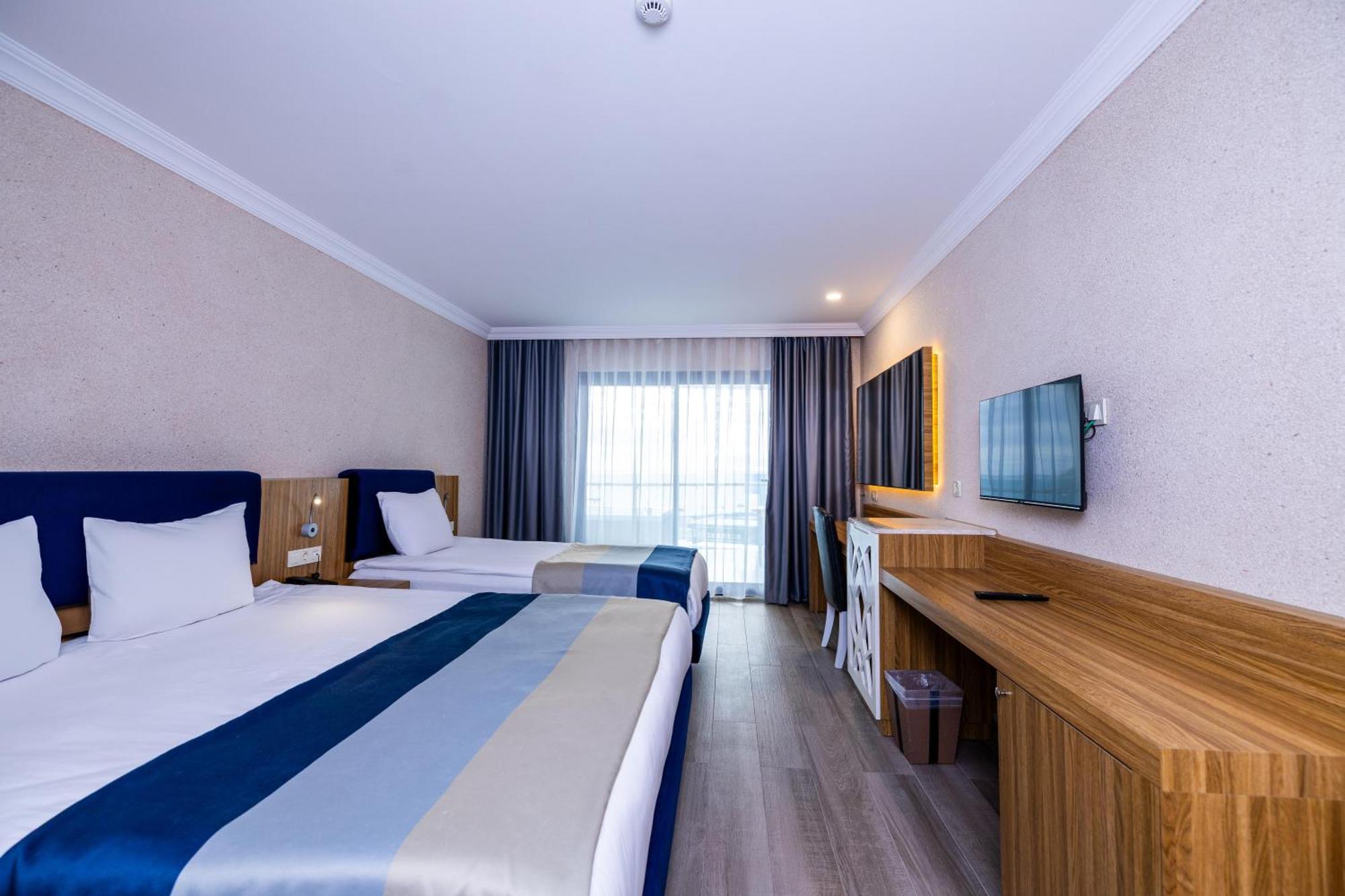 Granada Luxury Resort 5*