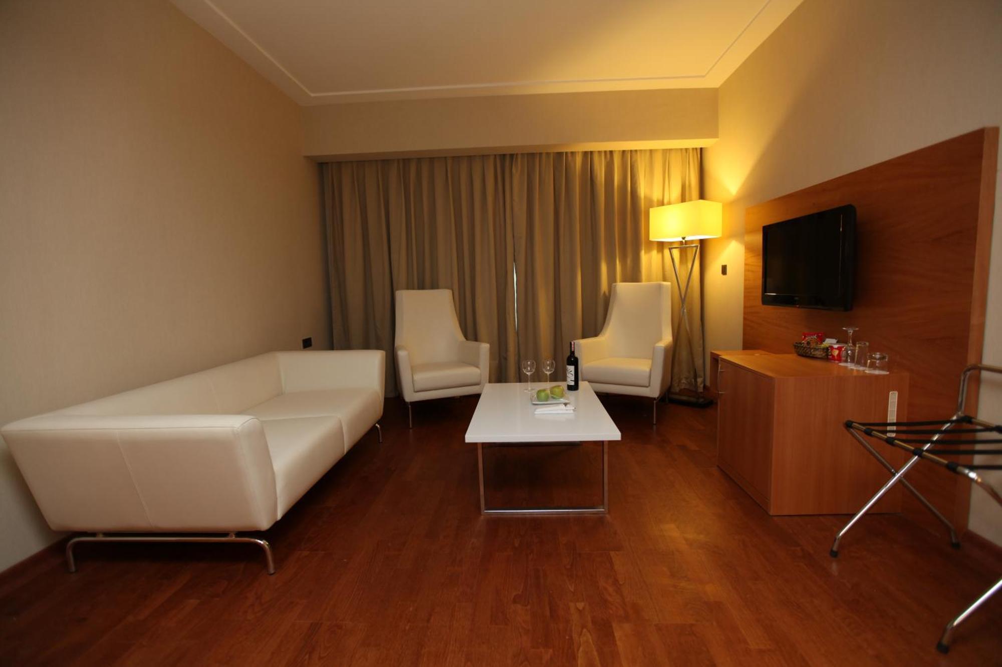 Anemon Kent Hotel