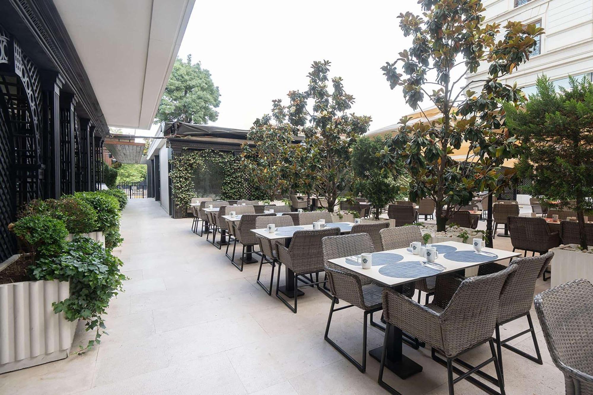 Hotel Wyndham Grand Kalamis Marina 5*