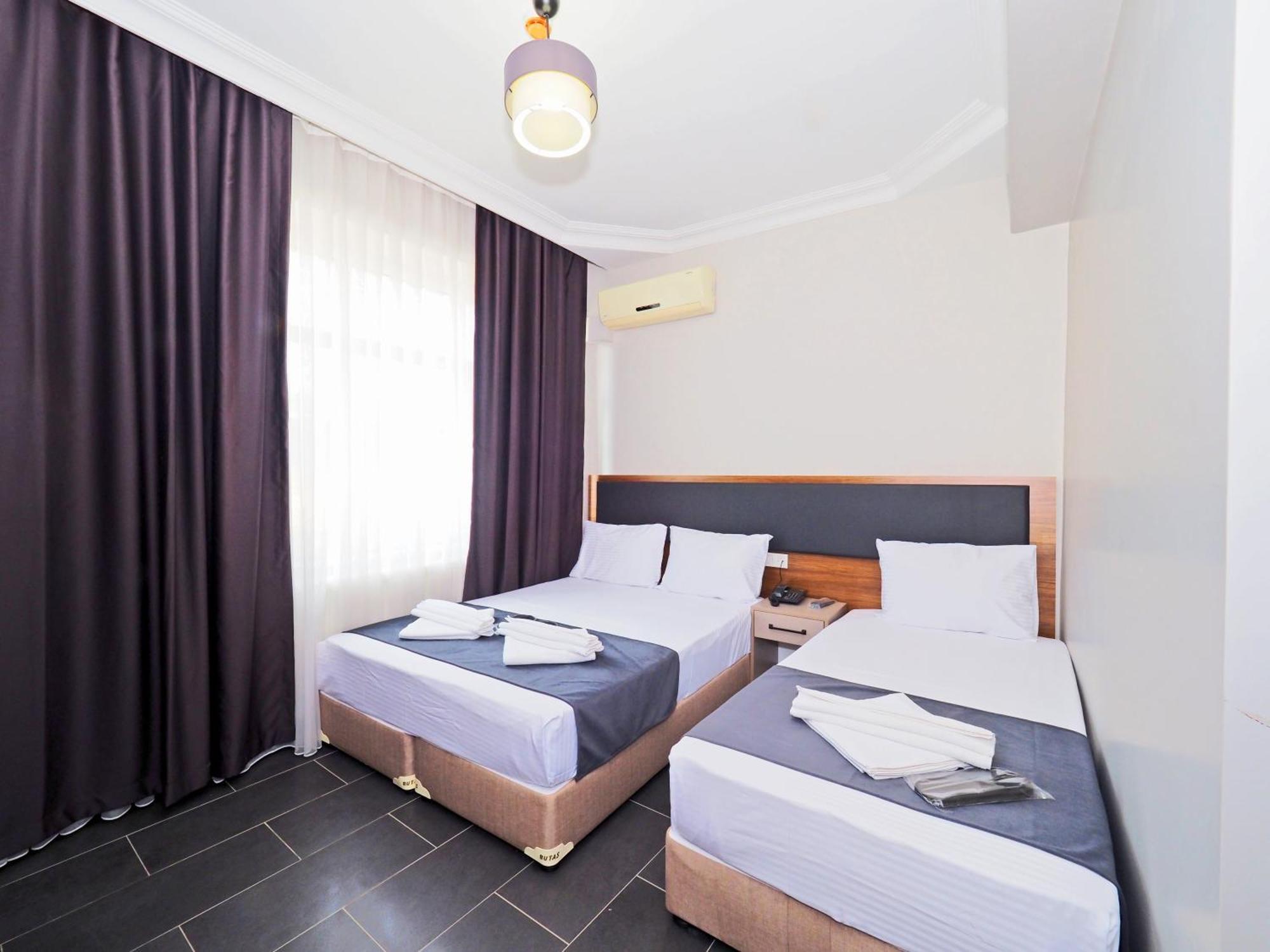 Diamond Old Town Hotel 3*