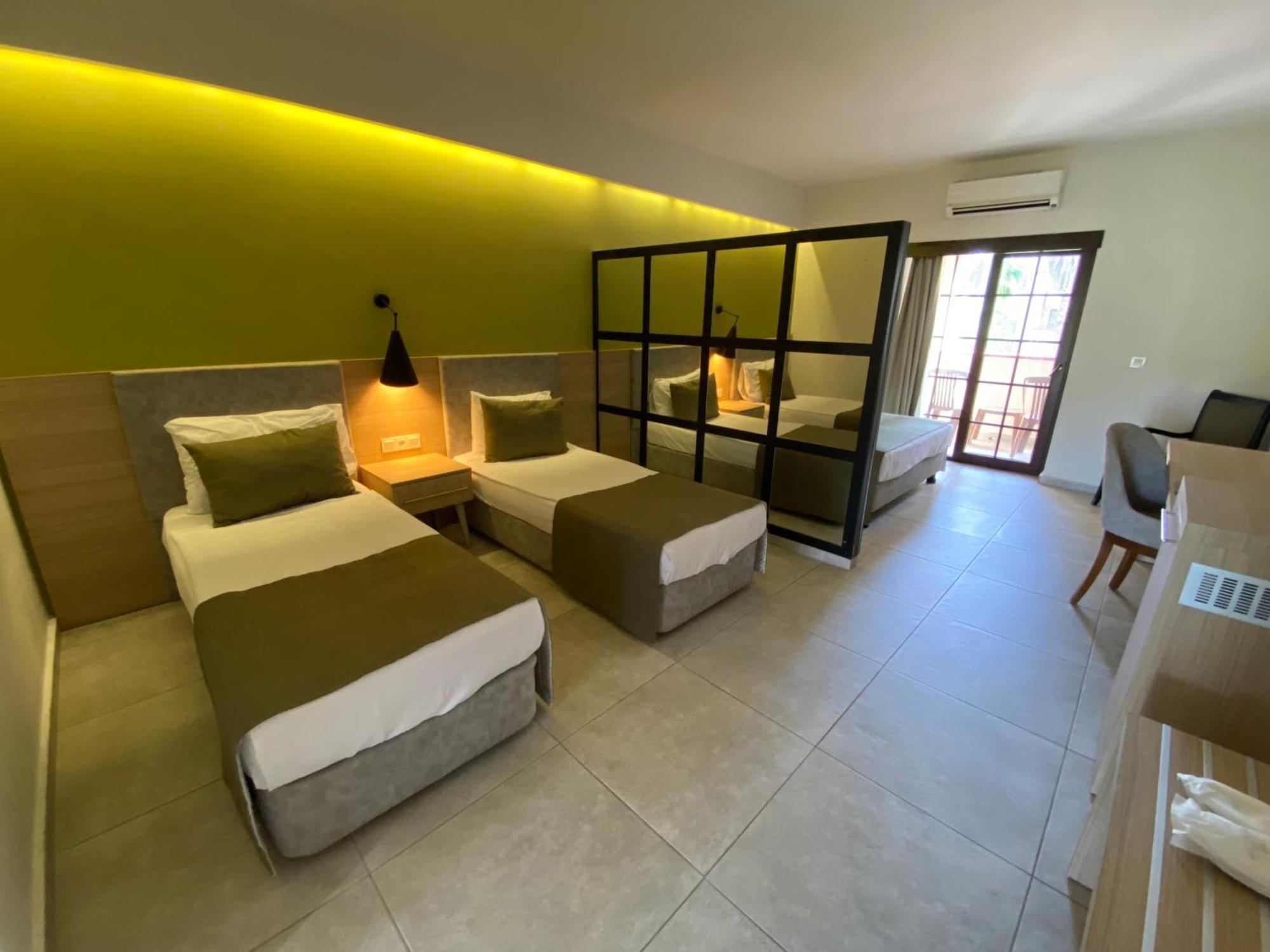 Hotel Queen's Park Goynuk 5*