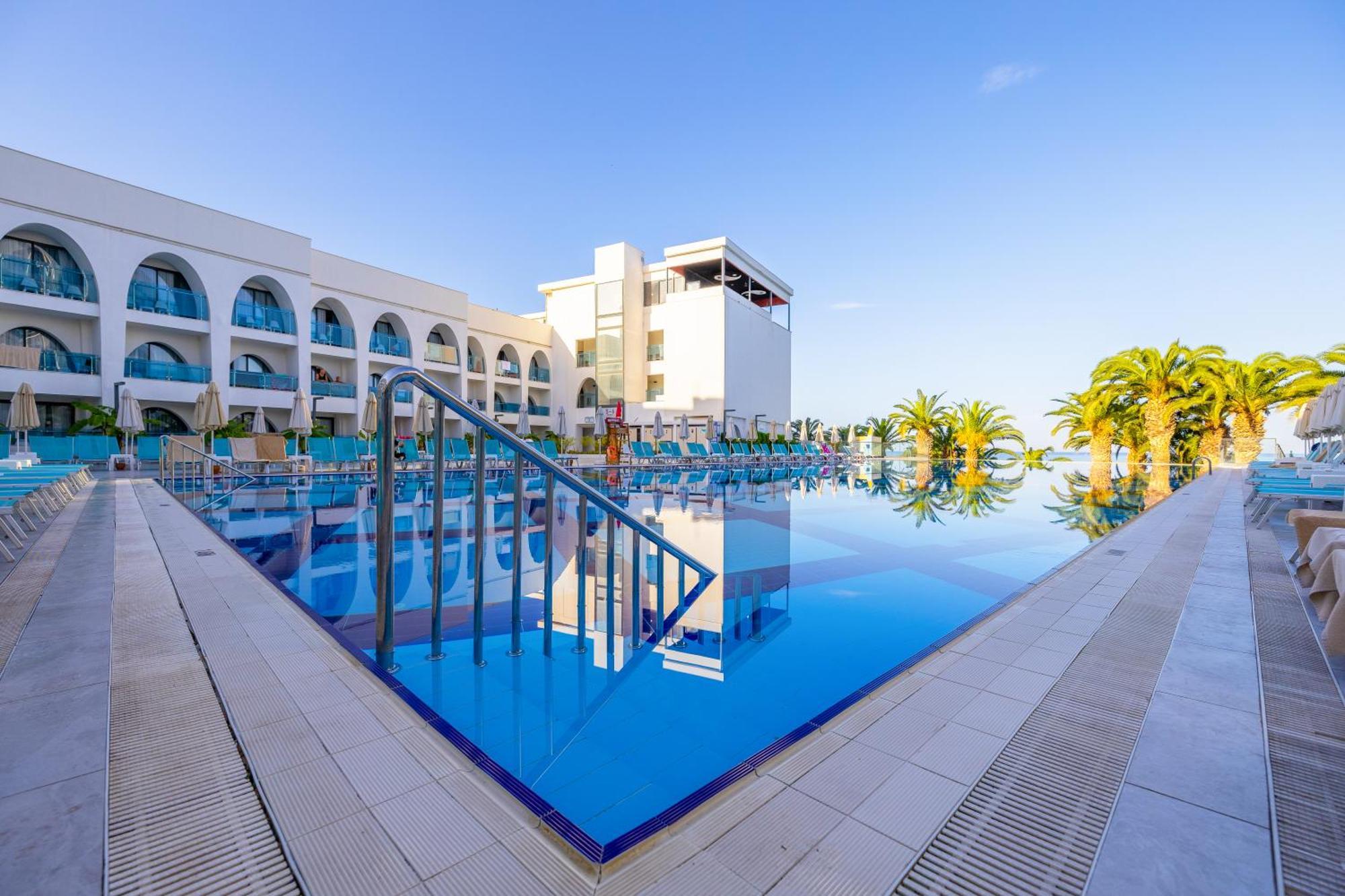 Infinity By Yelken Aquapark&resorts Hotel