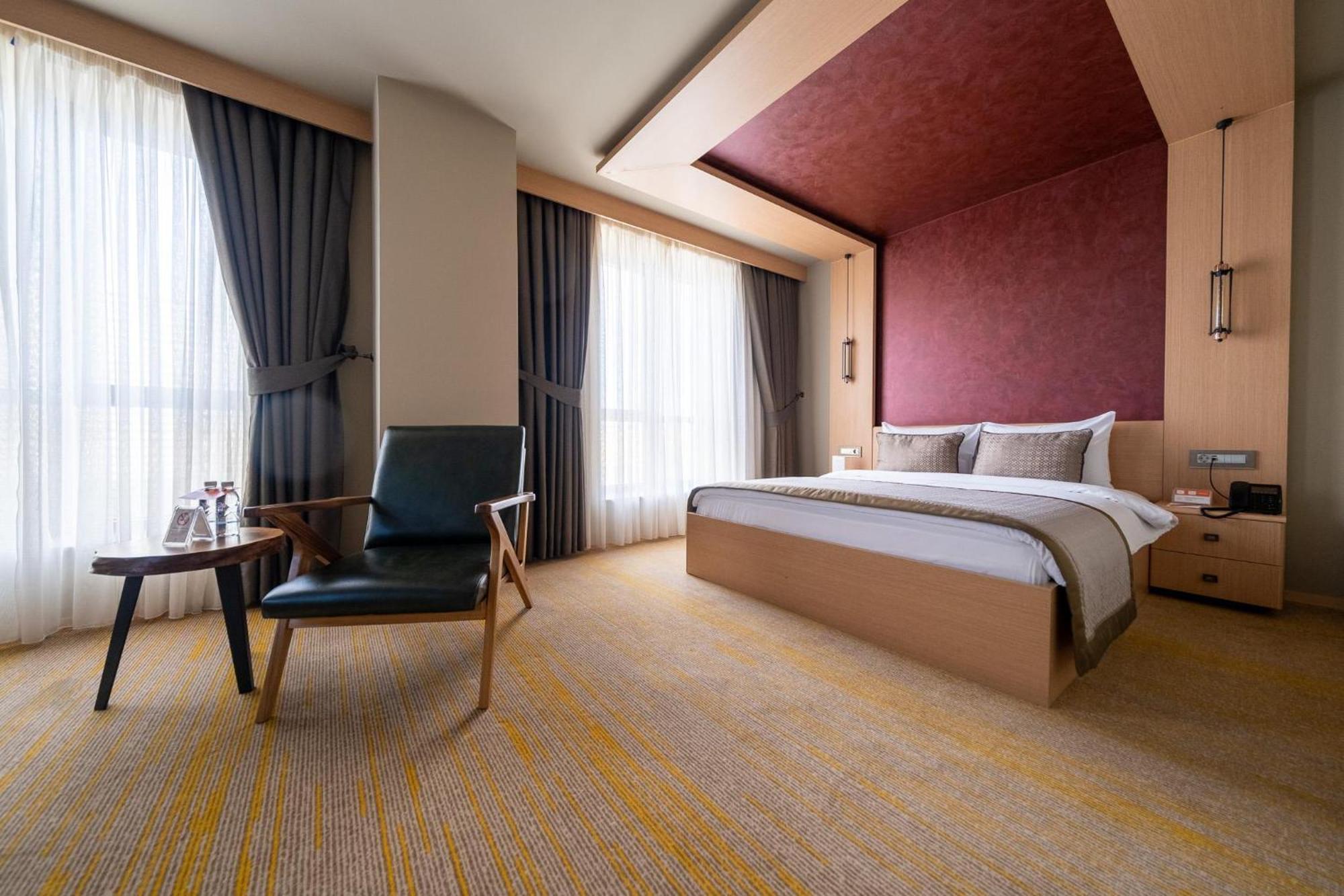 Hotel Avec 4*