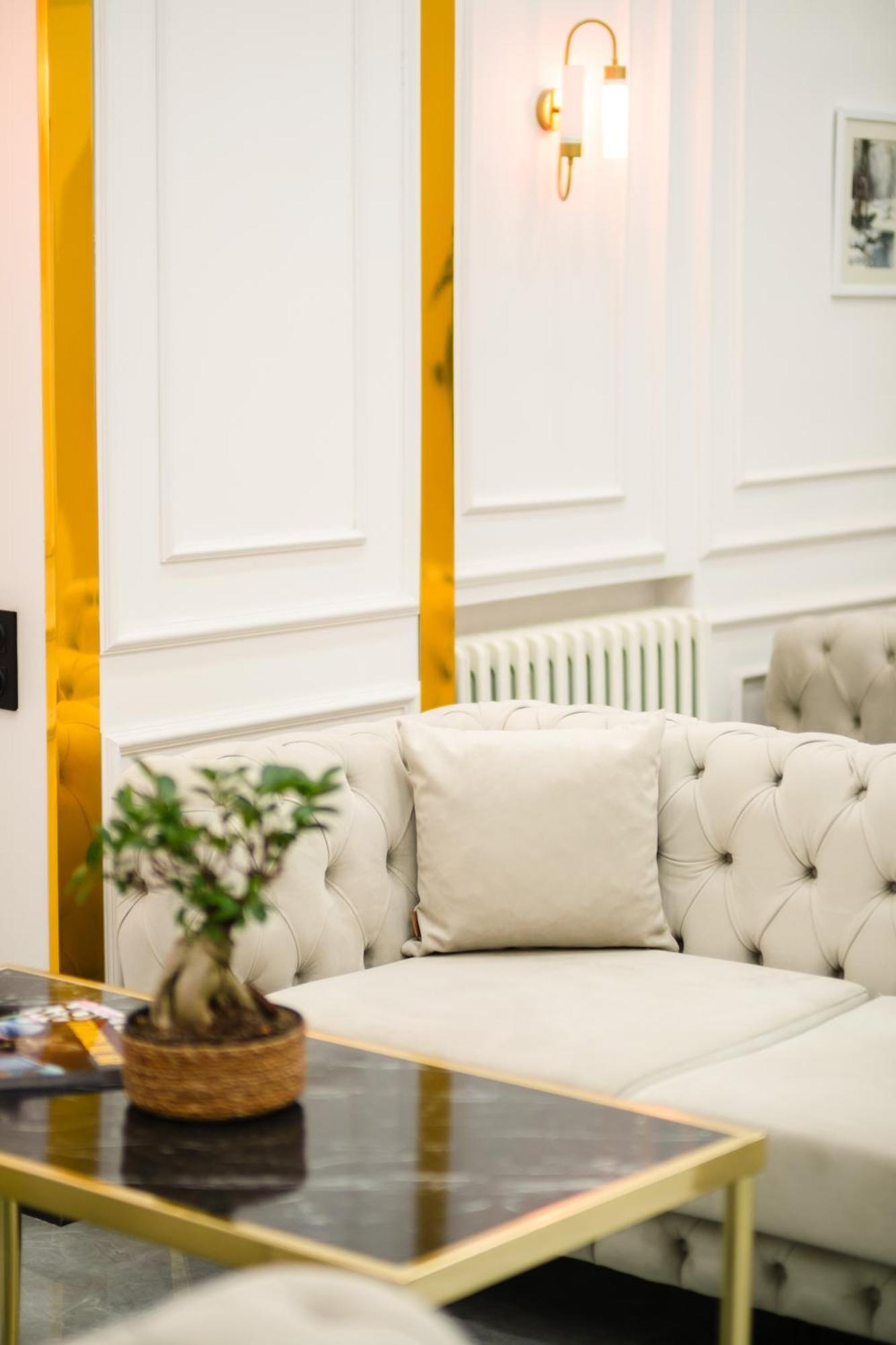 Polek Hotel