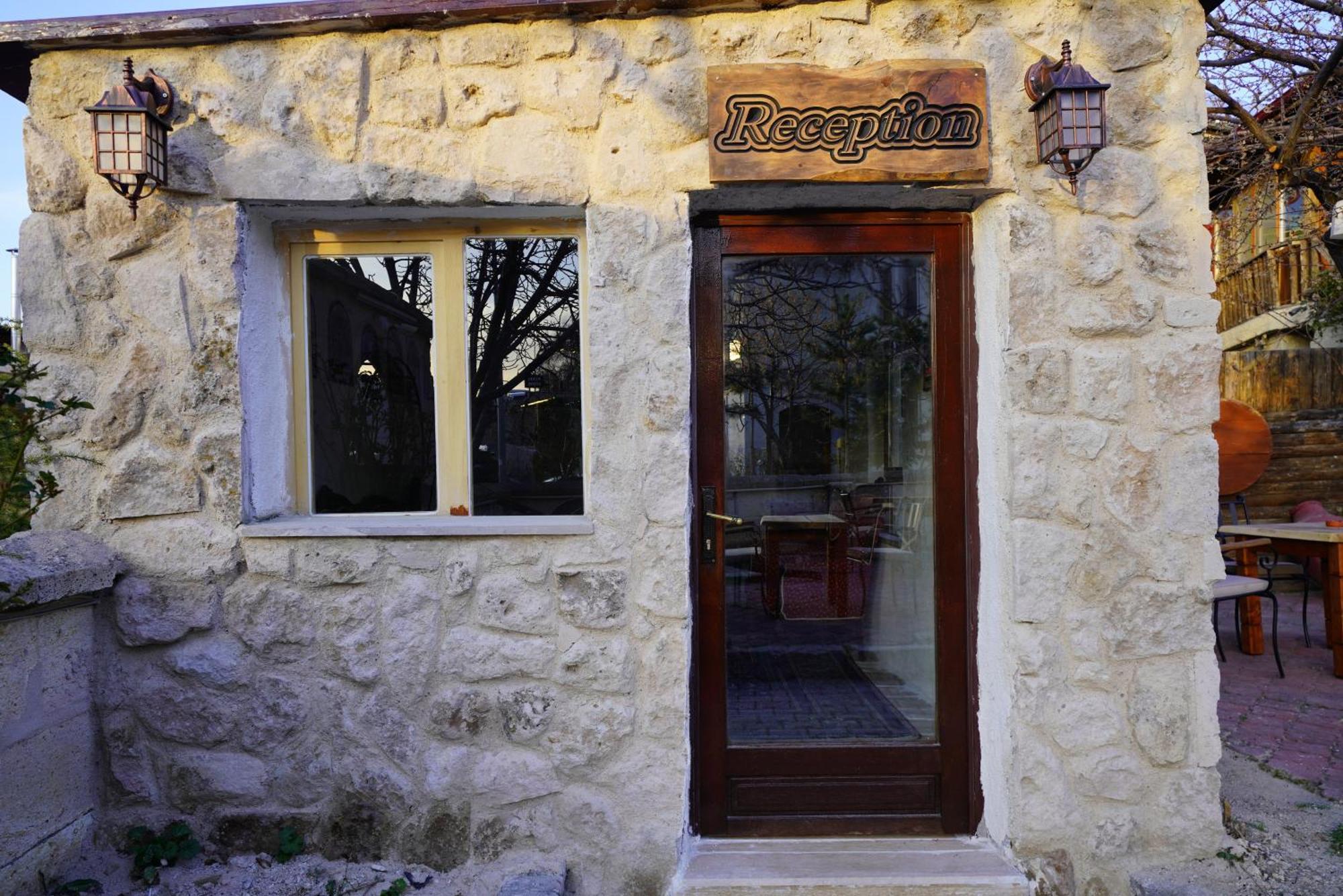 Hotel Glory Art Stone House