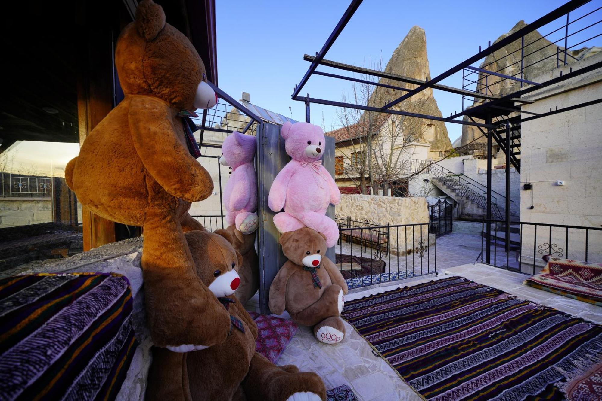 Glory Art Stone House Hotel