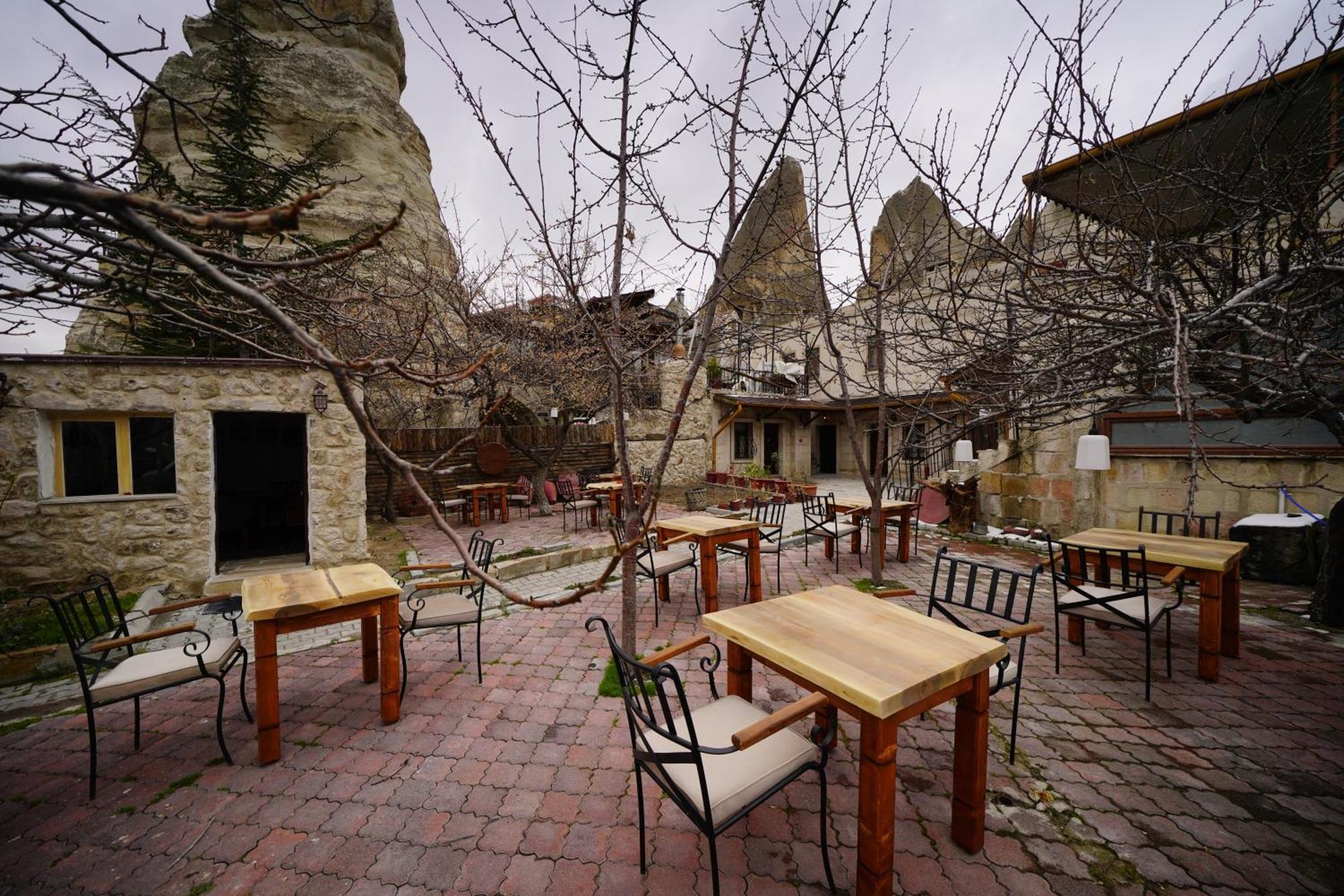 Hotel Glory Art Stone House