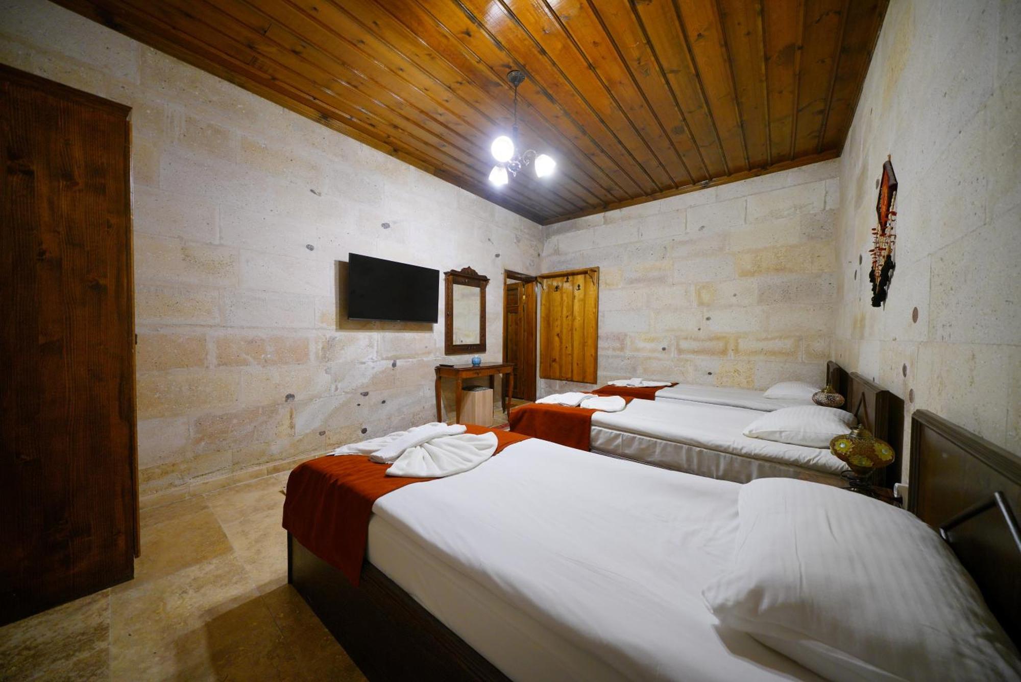 Glory Art Stone House Hotel