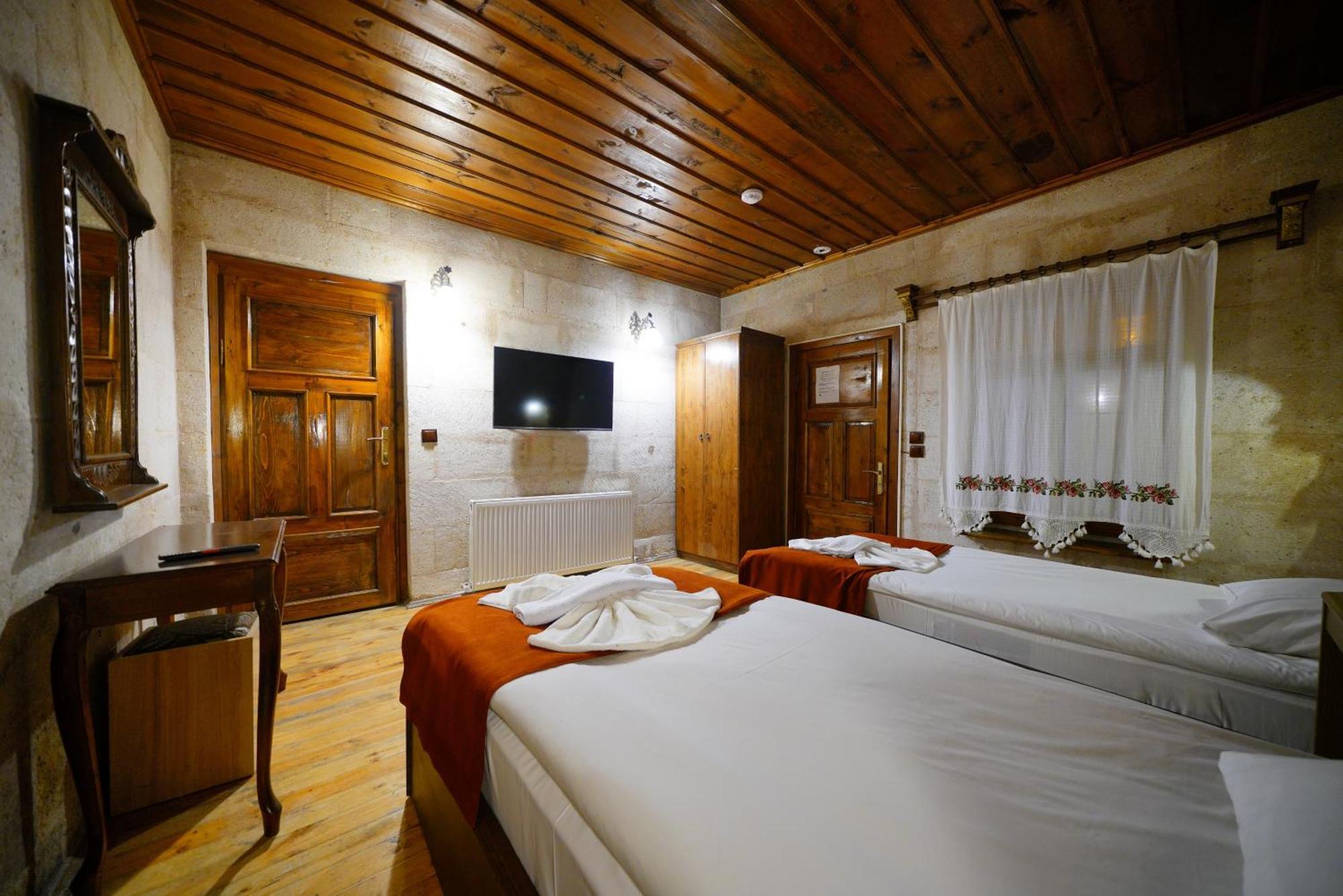 Hotel Glory Art Stone House