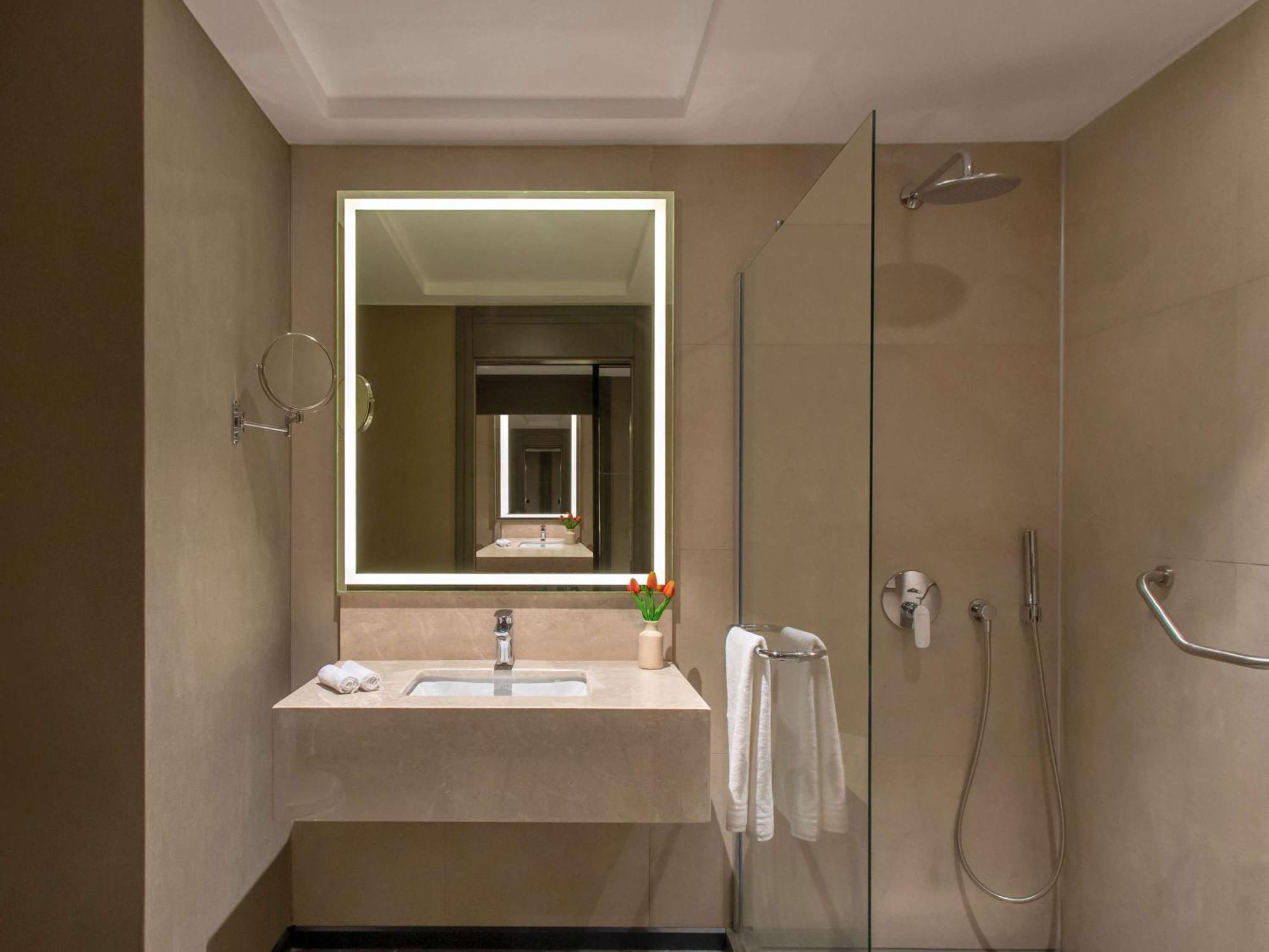 Movenpick Hotel 5*