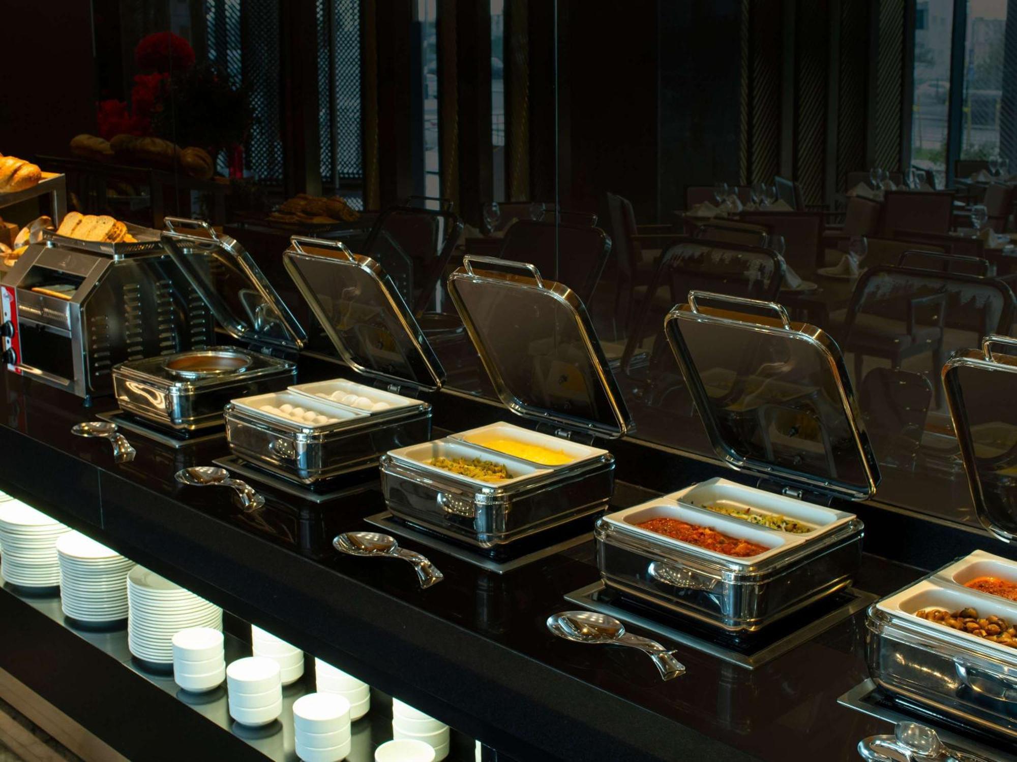 Hotel Movenpick 5*