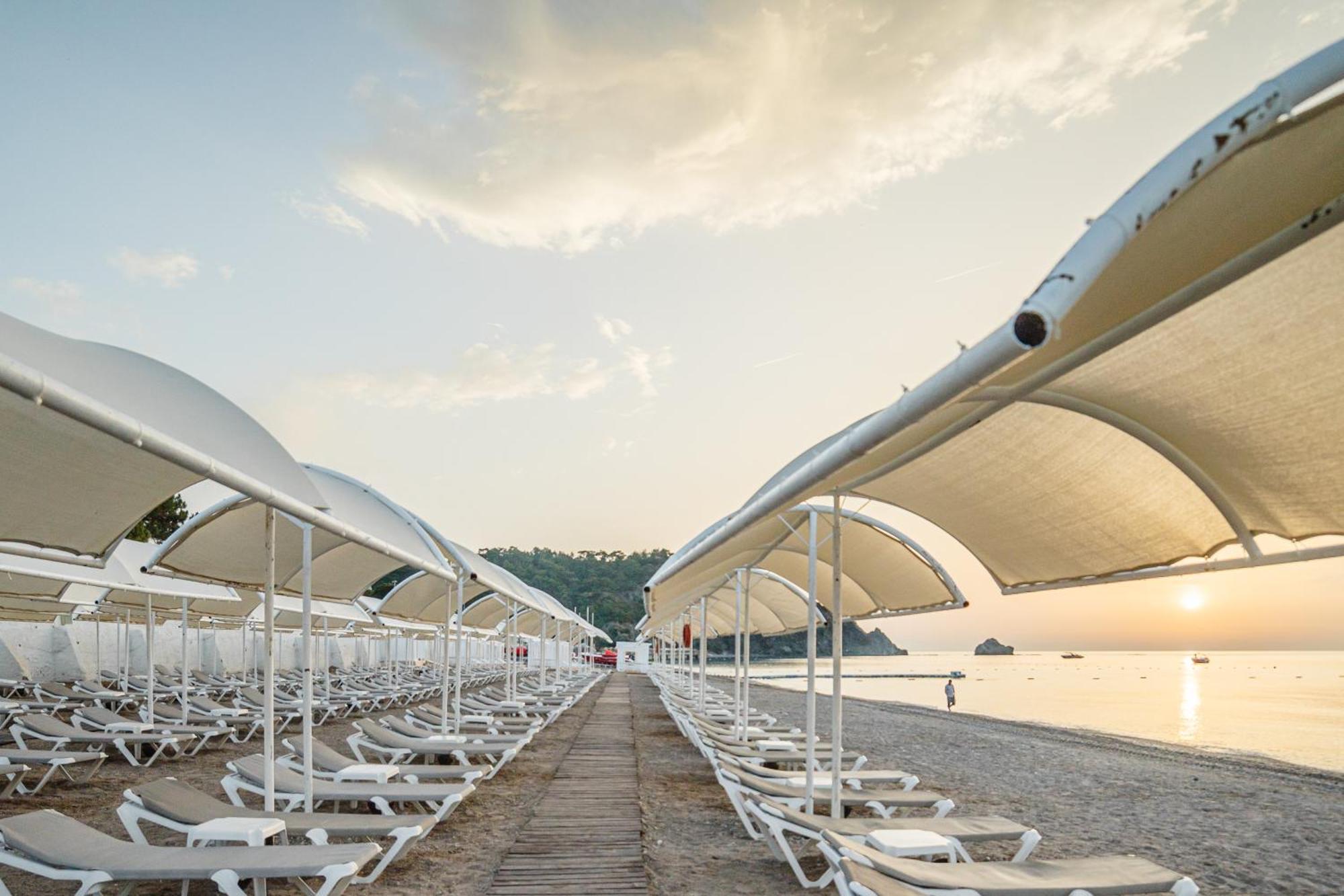 Fun & Sun Club Saphire 4*