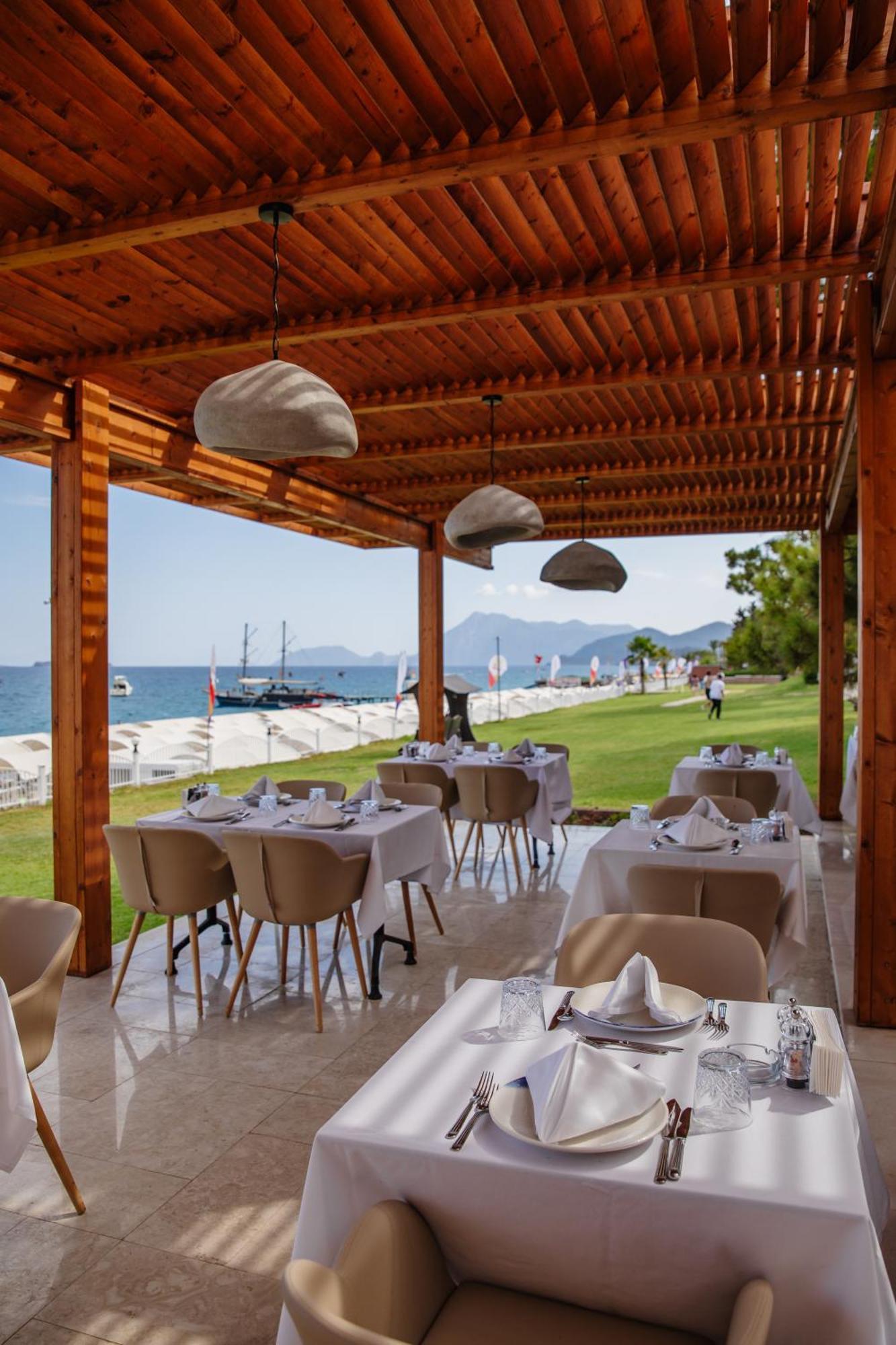 Fun & Sun Club Saphire 4*