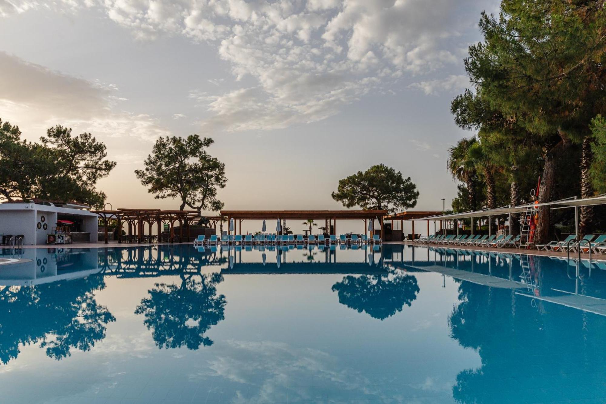 Fun & Sun Club Saphire Hotel