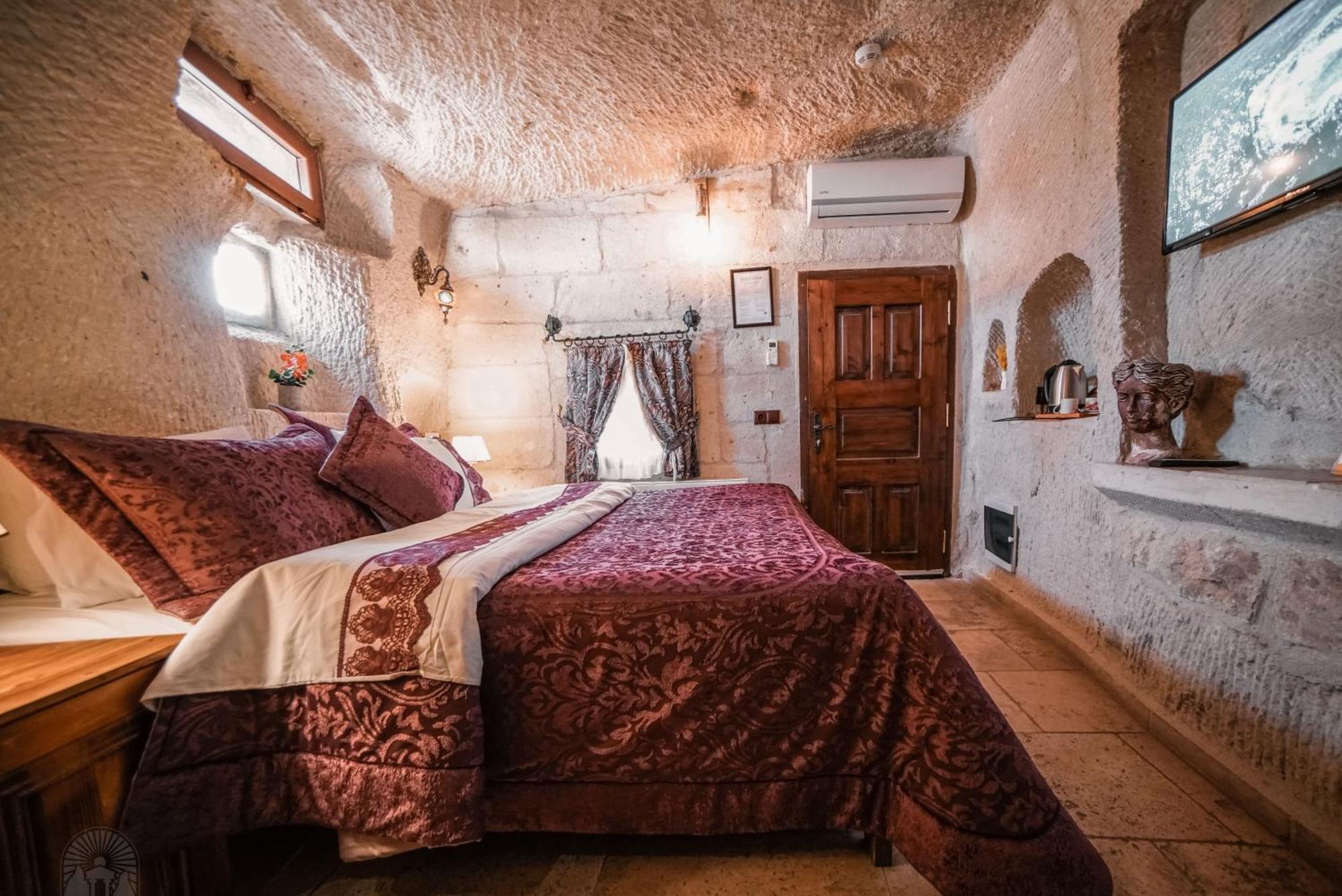 Zeus Cave Bed & Breakfast