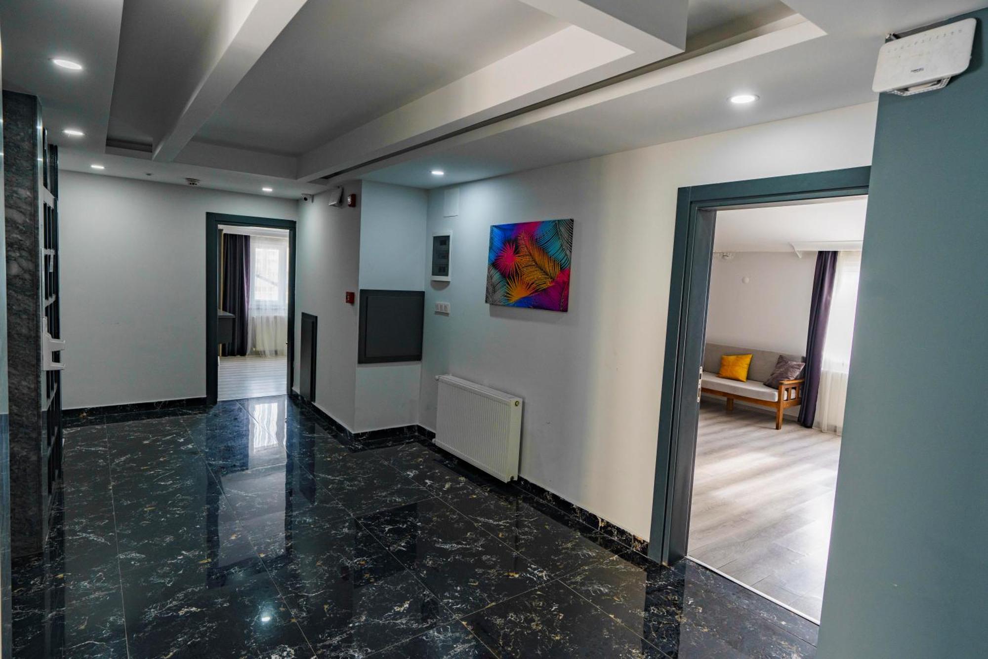 The Queens Apartment