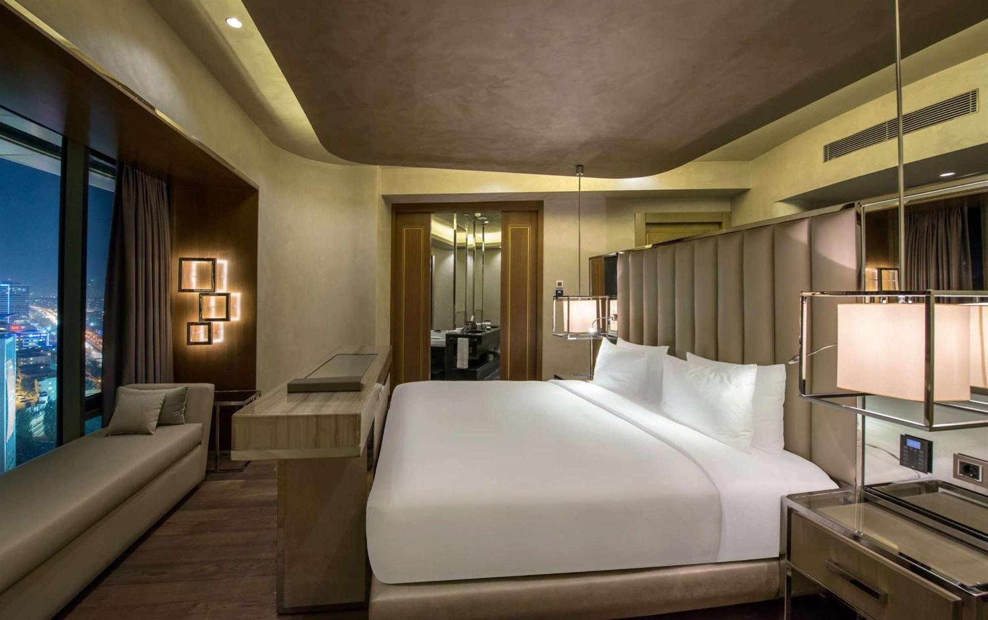 Hilton Kozyatagi 5*