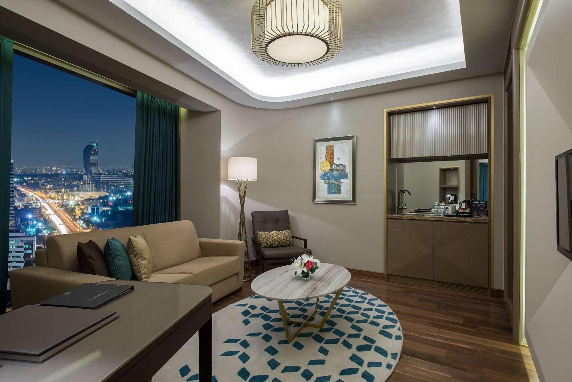 Hilton Kozyatagi Hotel 5*