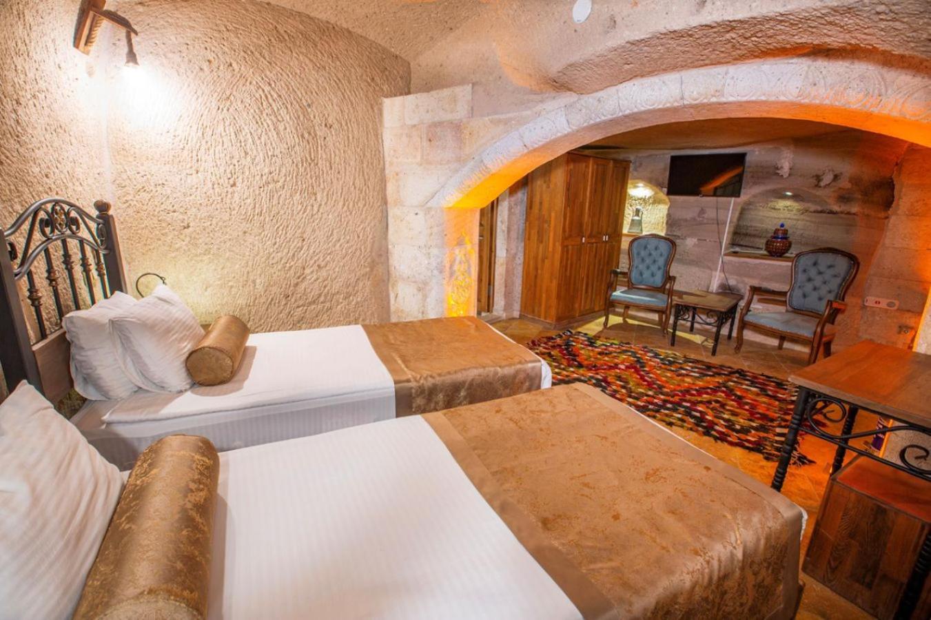 Caldera Cave & Restaurant Hotel