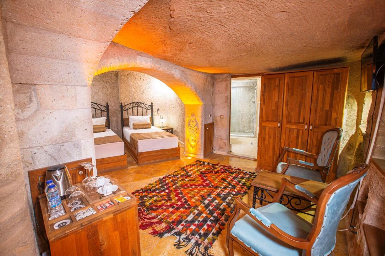 Hotel Caldera Cave & Restaurant 4*